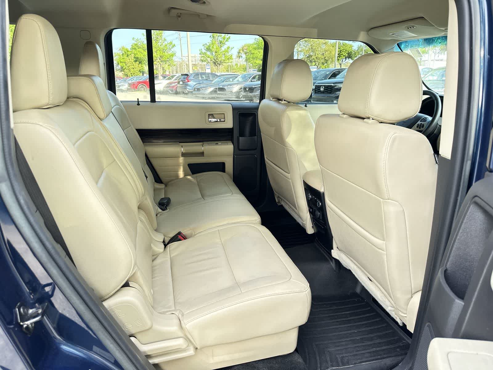 Thumbnail: 2017 Ford Flex - 15