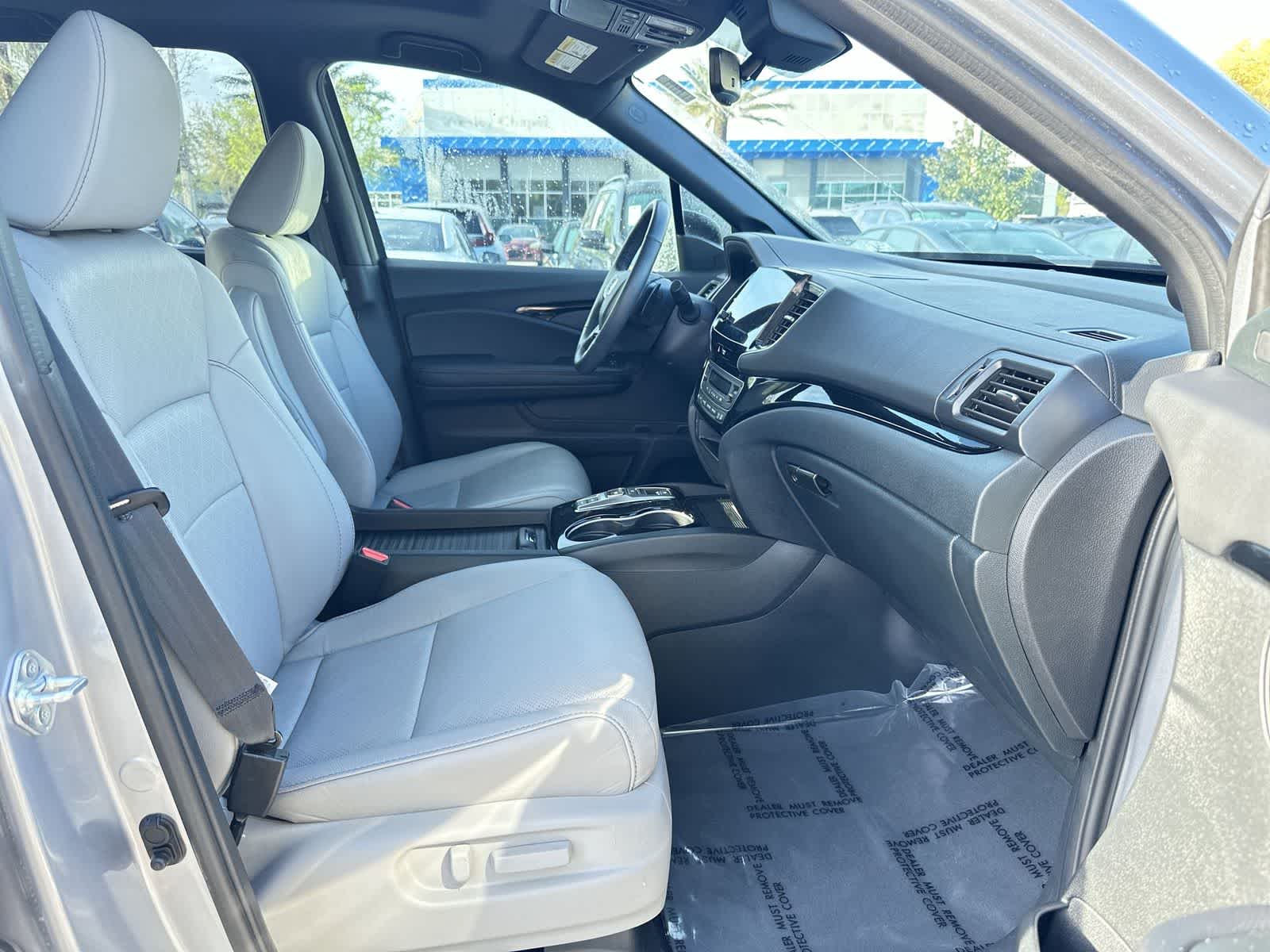 Thumbnail: 2023 Honda Passport - 17