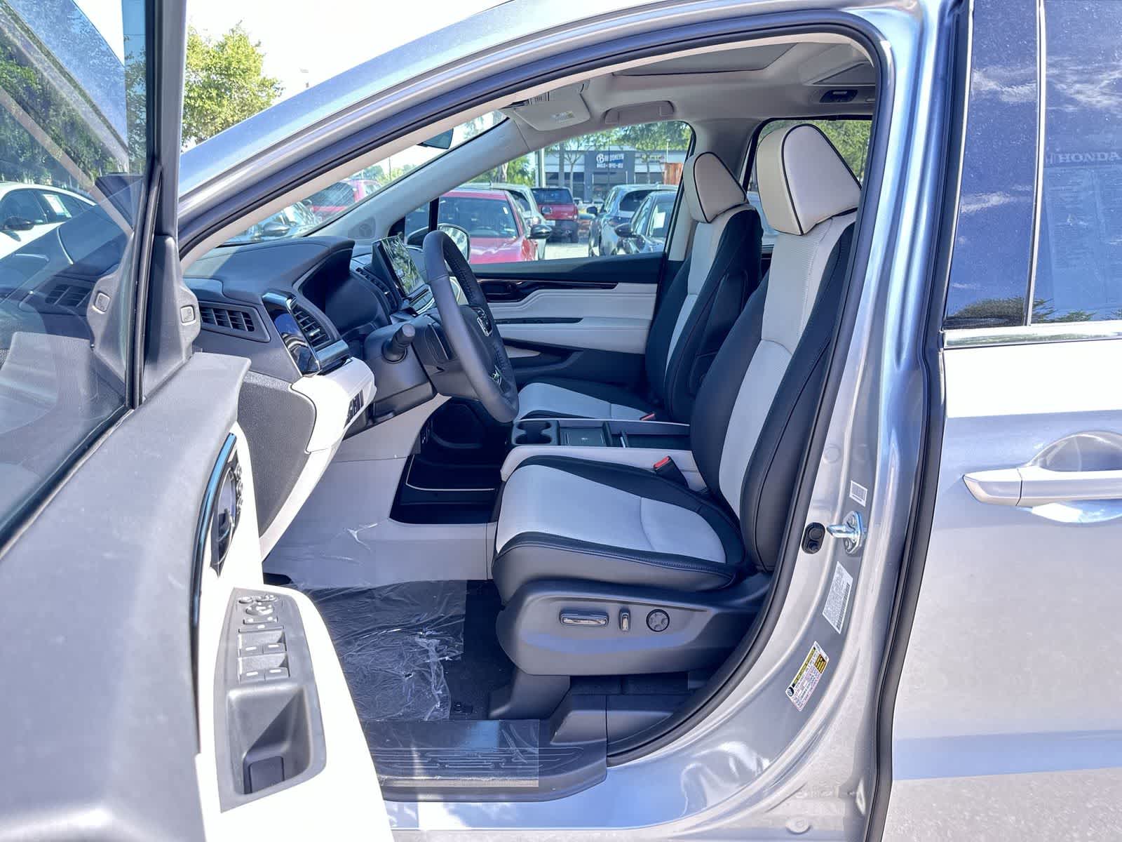 Thumbnail: 2026 Honda Odyssey - 2