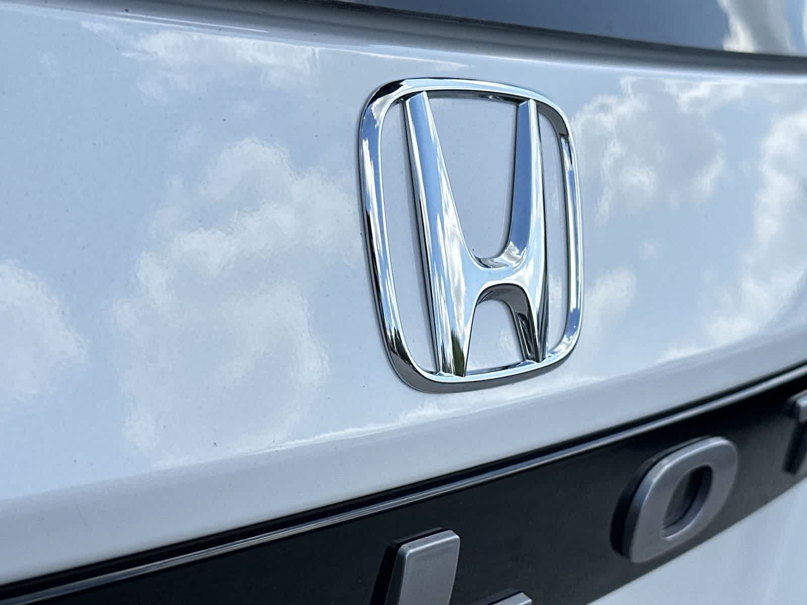 Thumbnail: 2026 Honda Pilot - 10
