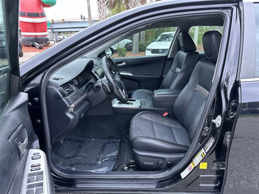 Used 2012 Toyota Camry SE Sedan