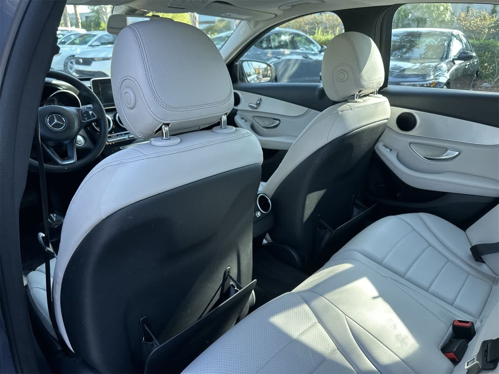 Thumbnail: 2015 Mercedes-Benz C-Class - 14