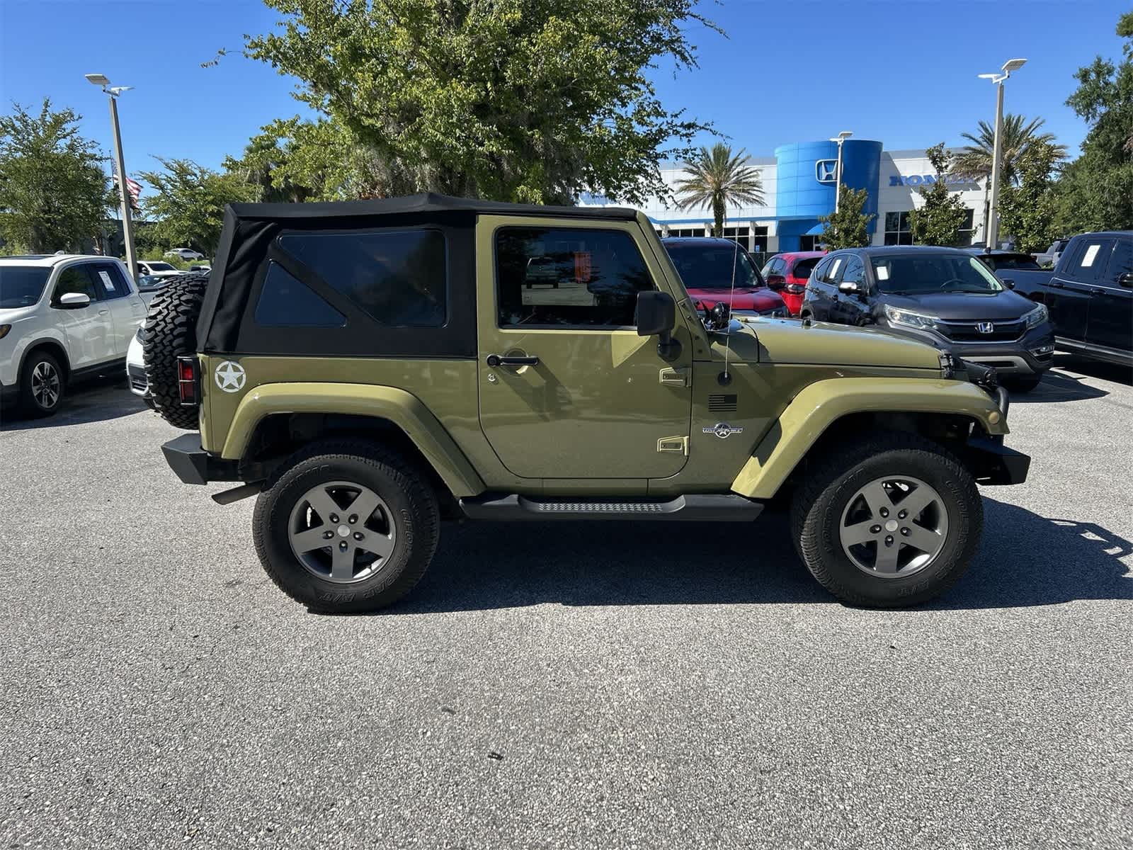 Thumbnail: 2013 Jeep Wrangler - 7