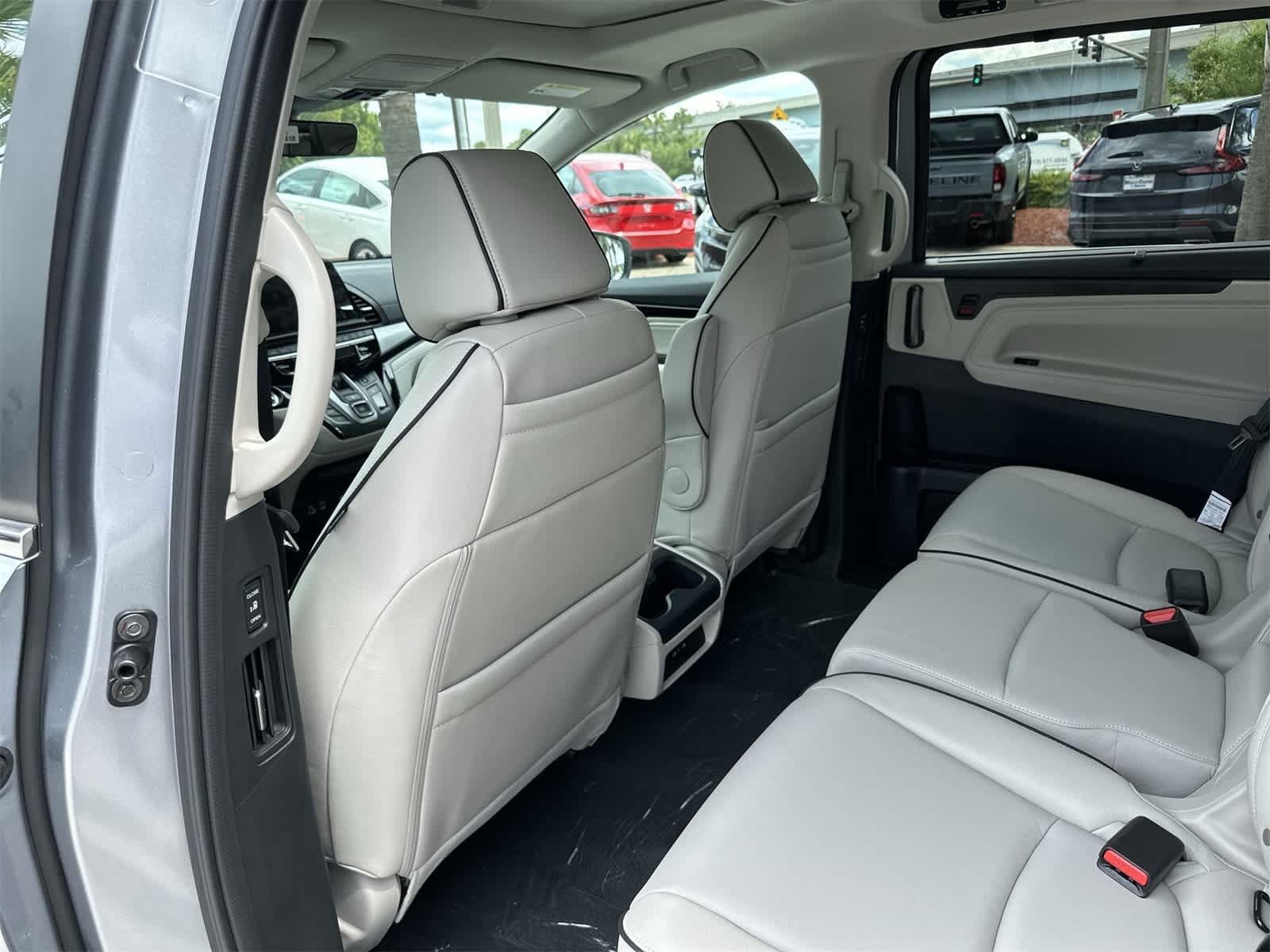 Thumbnail: 2026 Honda Odyssey - 14