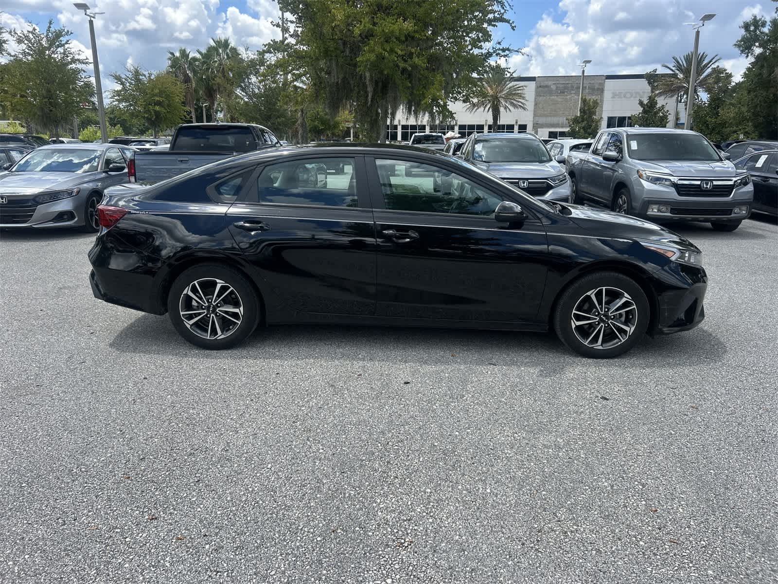 Thumbnail: 2023 Kia Forte - 7