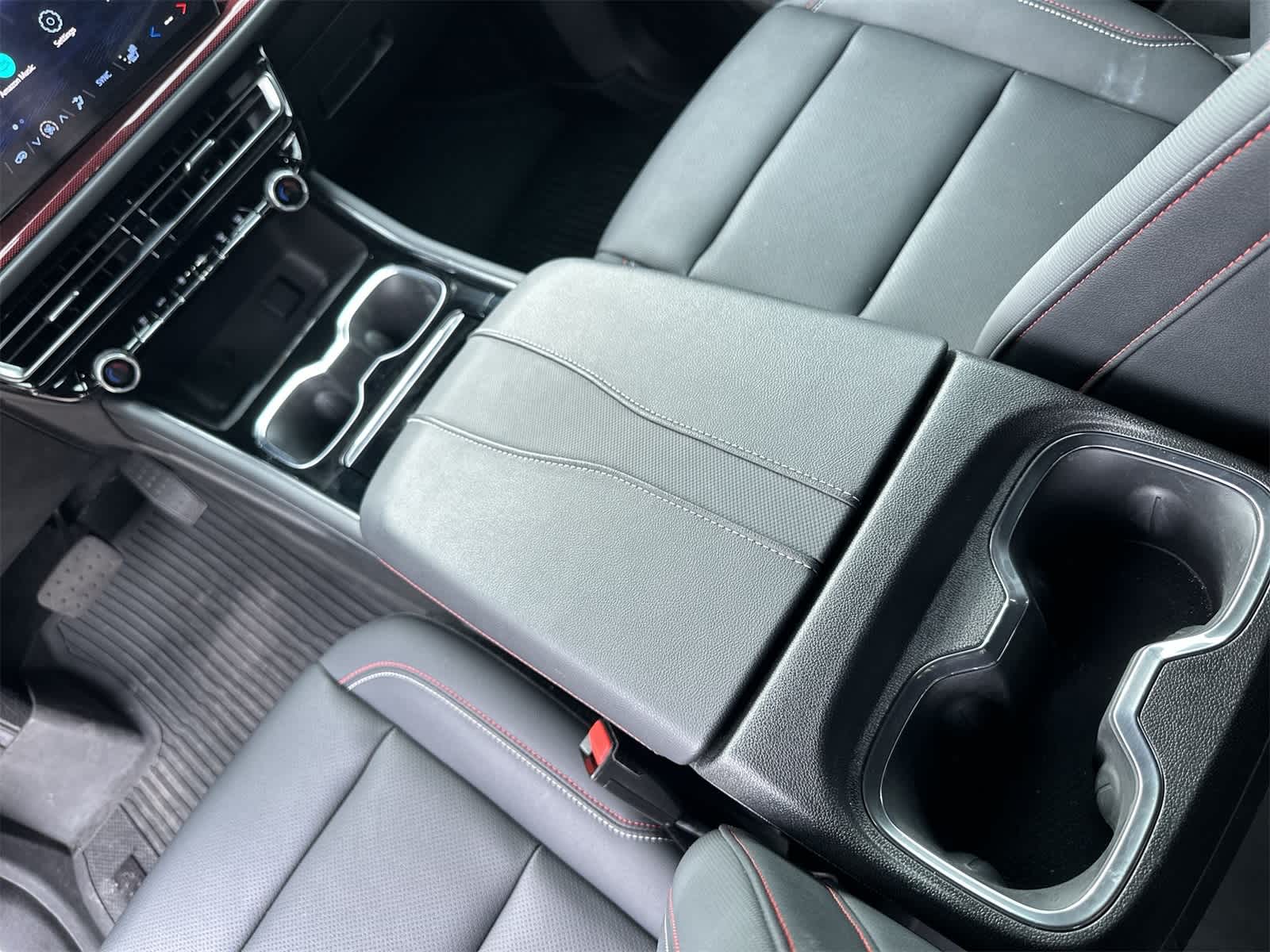 Thumbnail: 2024 Chevrolet Traverse - 21