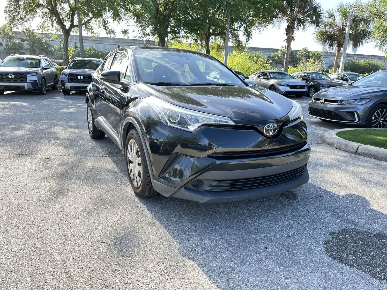 Thumbnail: 2019 Toyota C-HR - 8