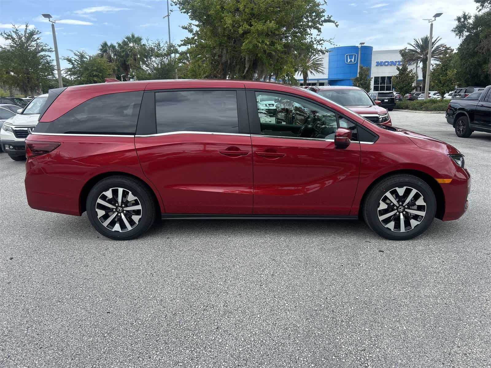 Thumbnail: 2025 Honda Odyssey - 7