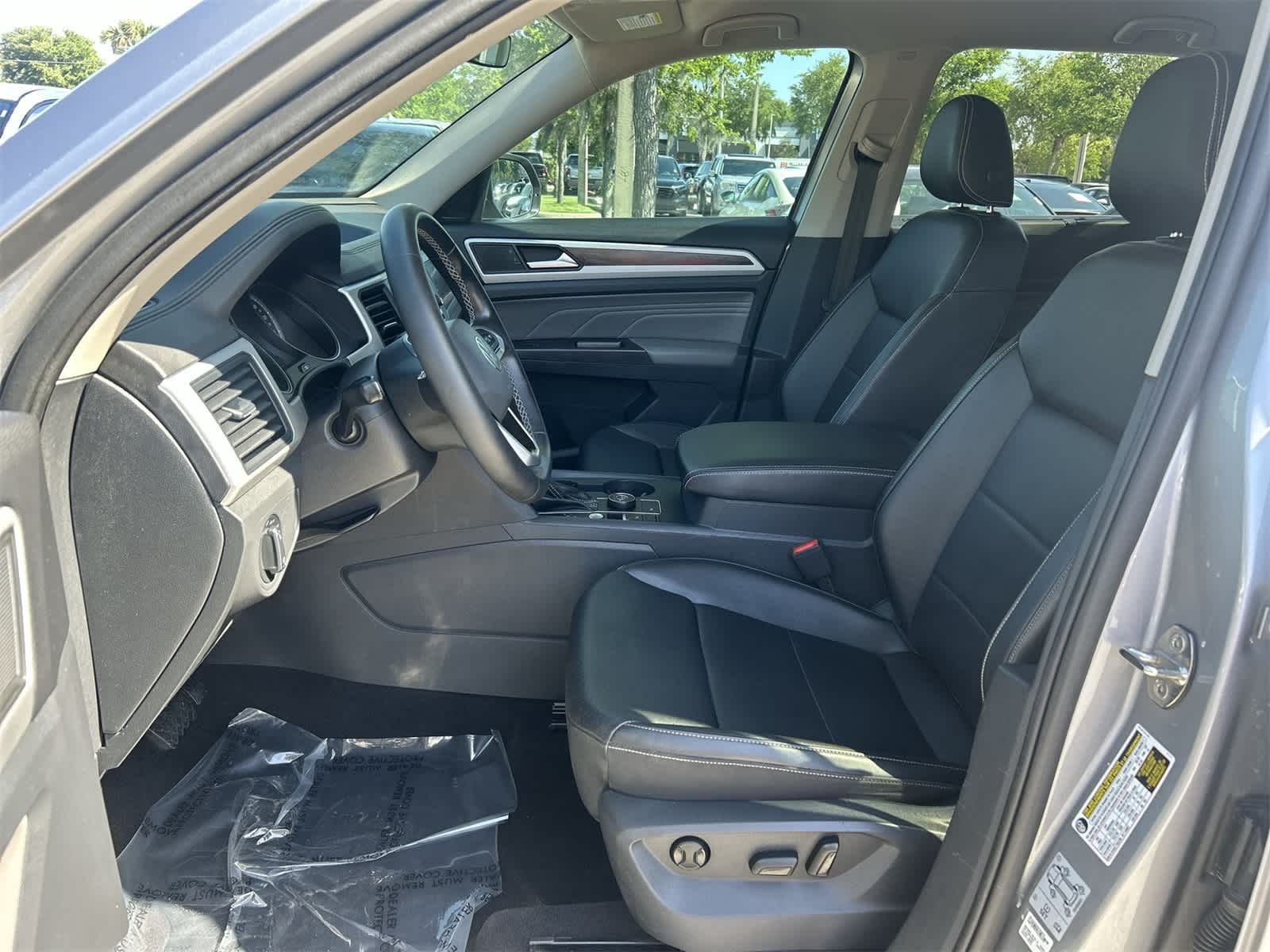 2021 Volkswagen Atlas SE 13