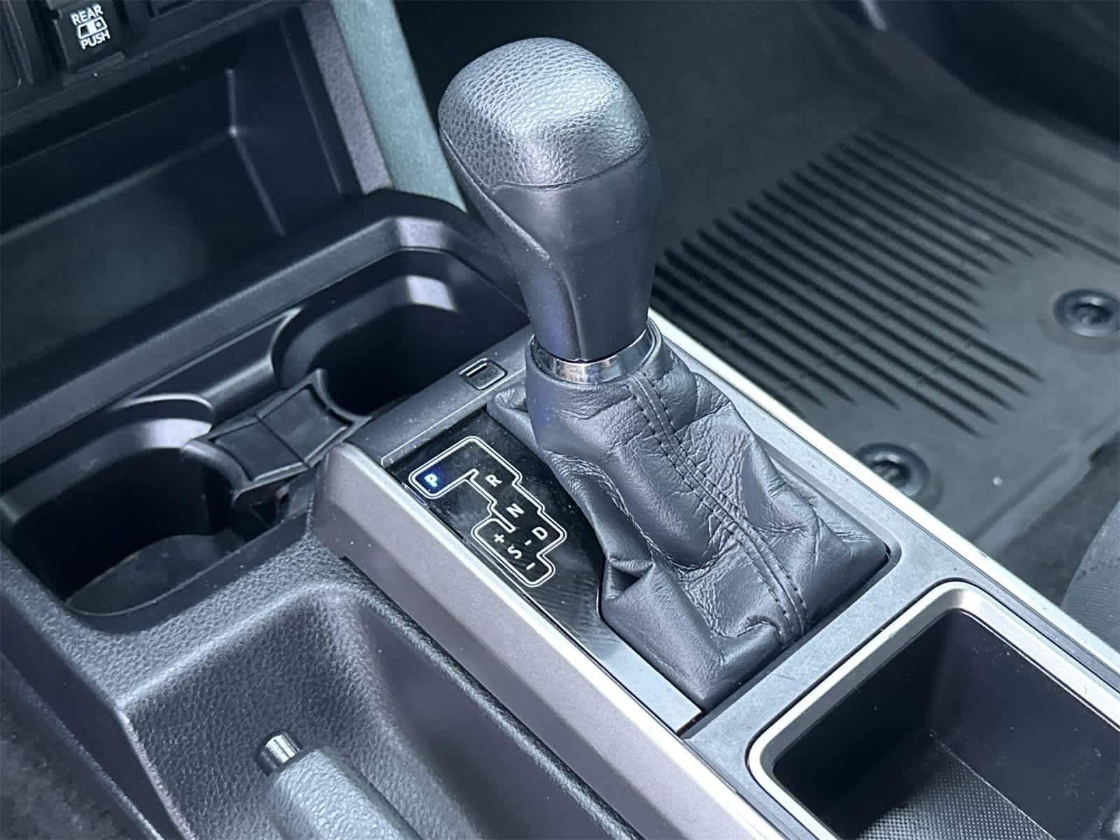 Thumbnail: 2021 Toyota Tacoma - 21