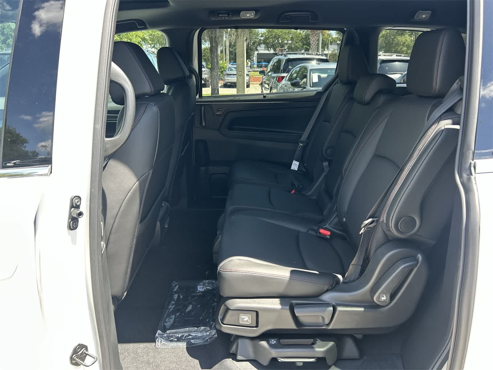 Thumbnail: 2026 Honda Odyssey - 15