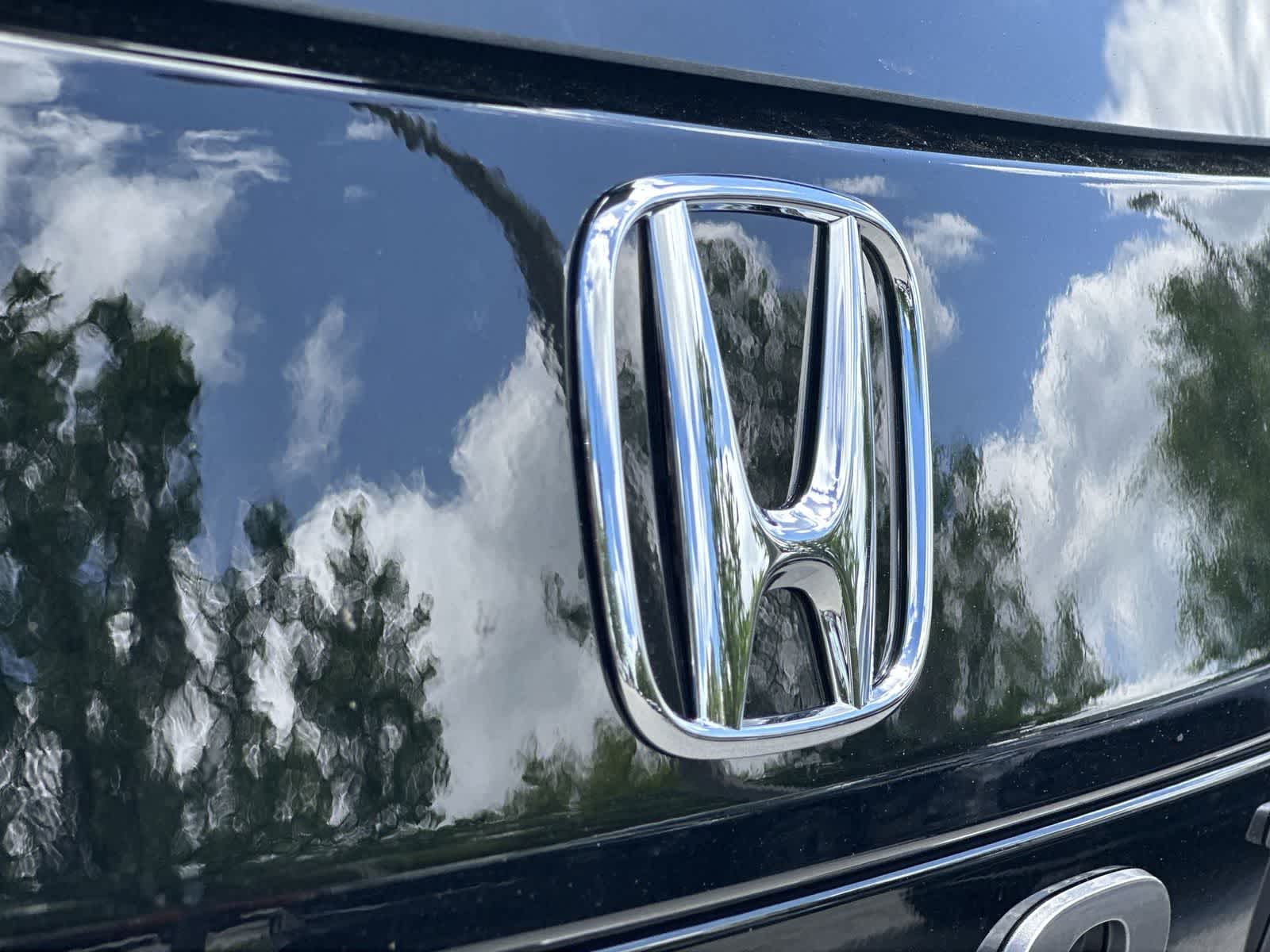 Thumbnail: 2026 Honda Pilot - 10