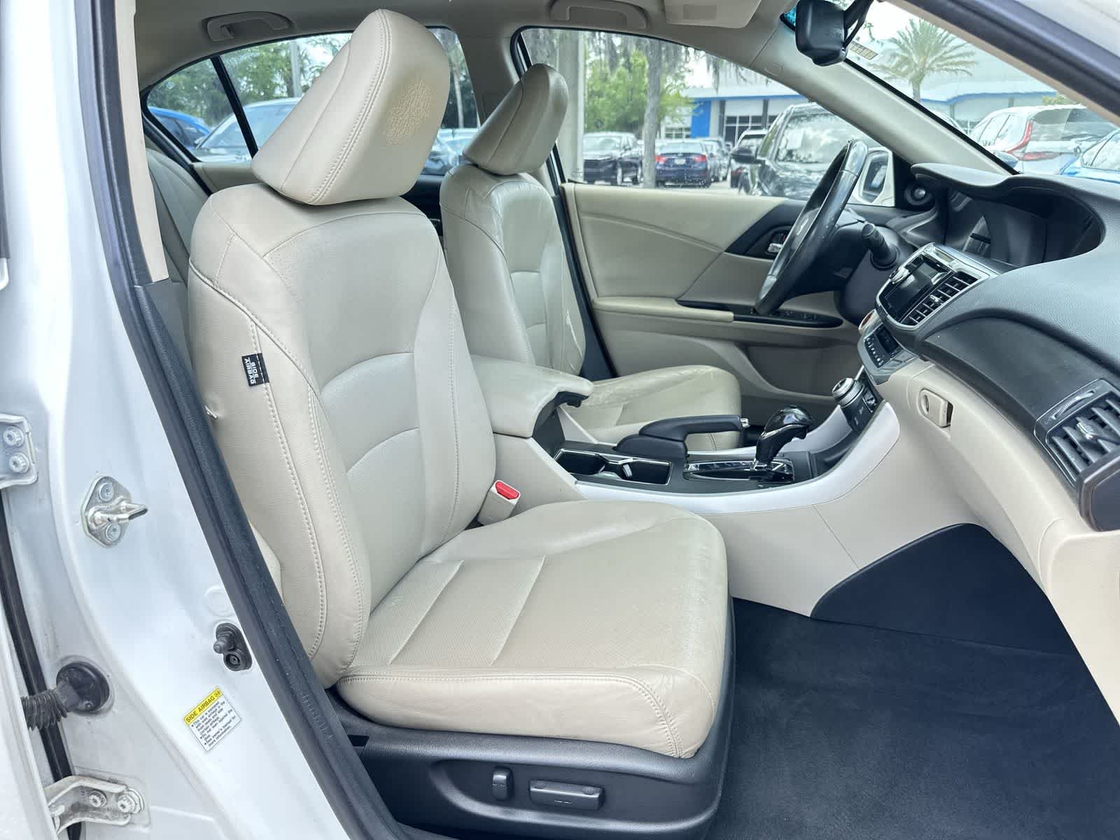 Thumbnail: 2015 Honda Accord - 17