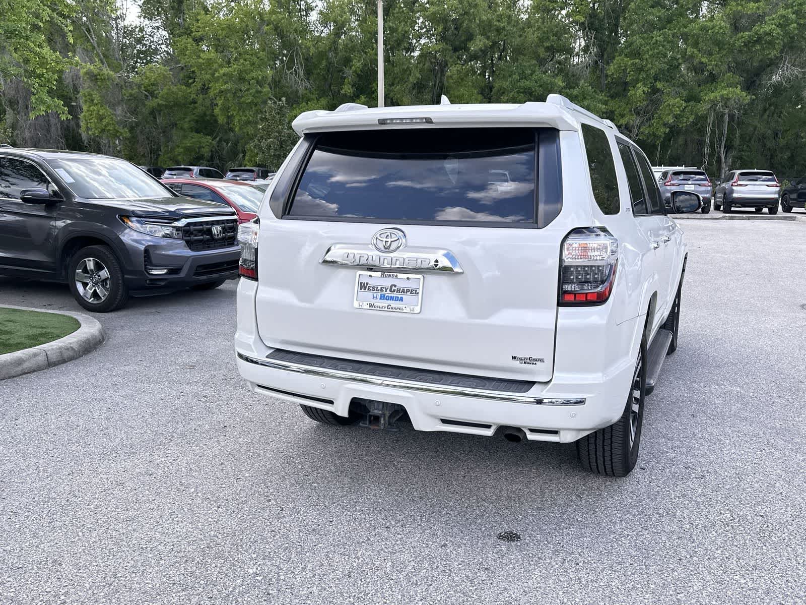 Thumbnail: 2016 Toyota 4Runner - 6