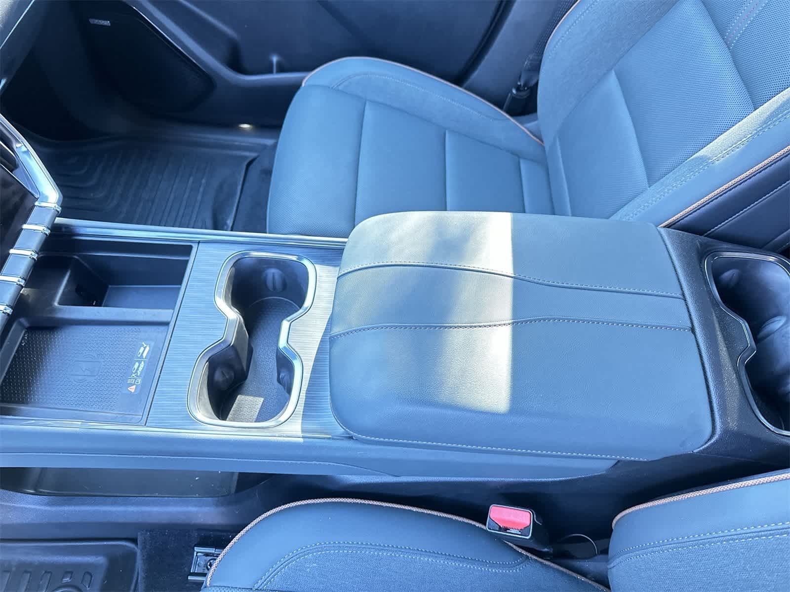 Thumbnail: 2024 GMC Acadia - 21