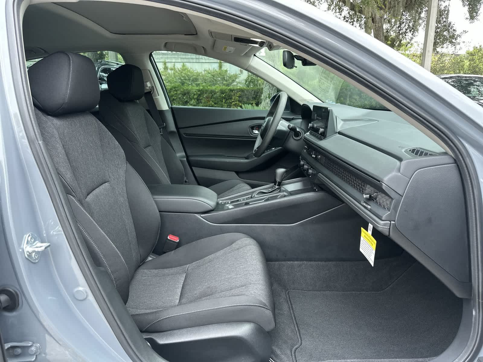 2025 Honda Accord SE - Photo 16