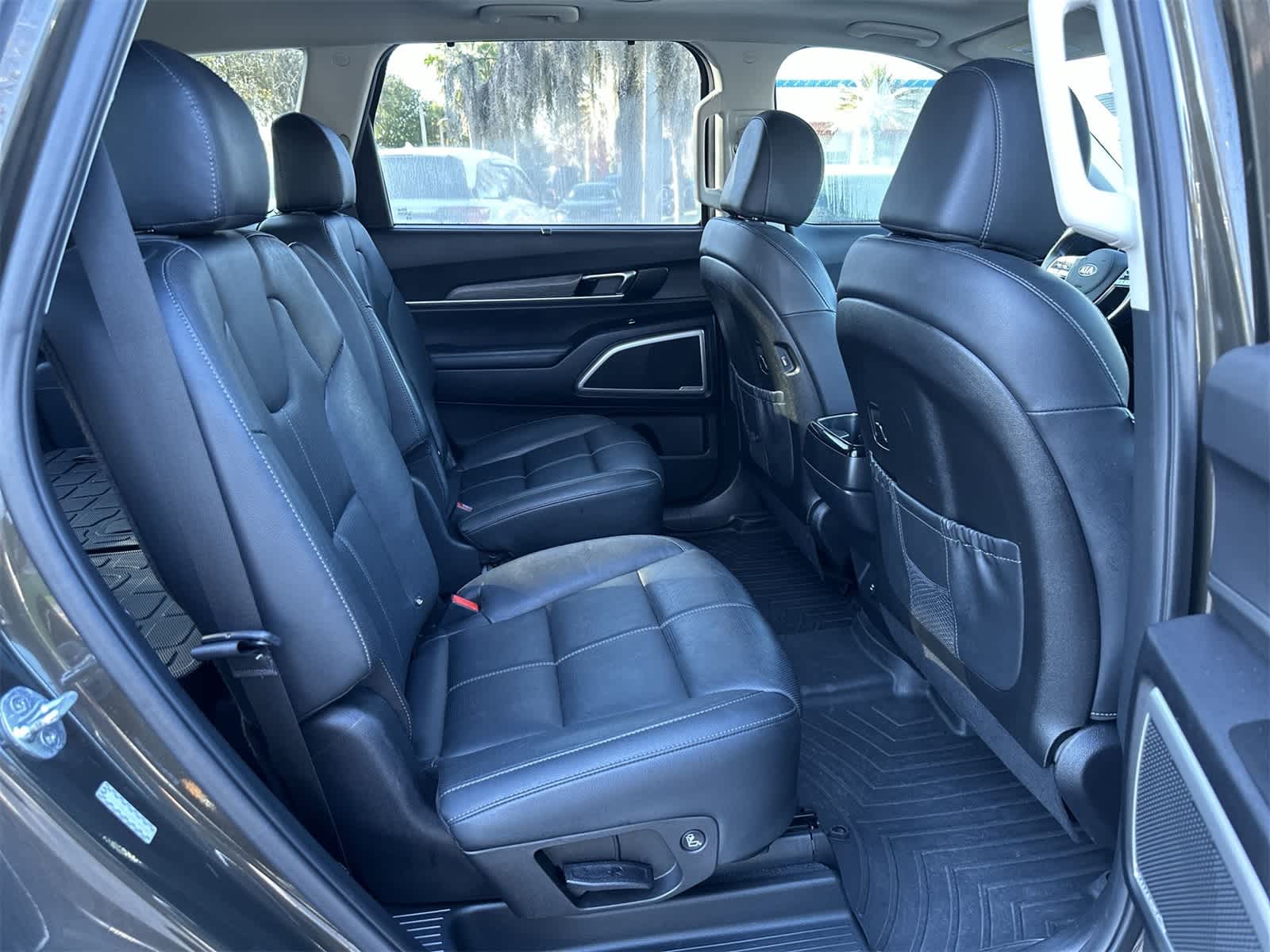 Thumbnail: 2021 Kia Telluride - 16