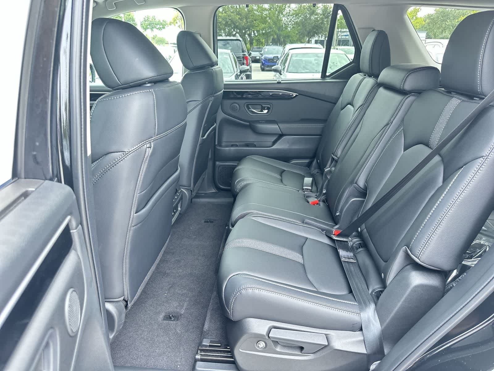 Thumbnail: 2026 Honda Pilot - 15