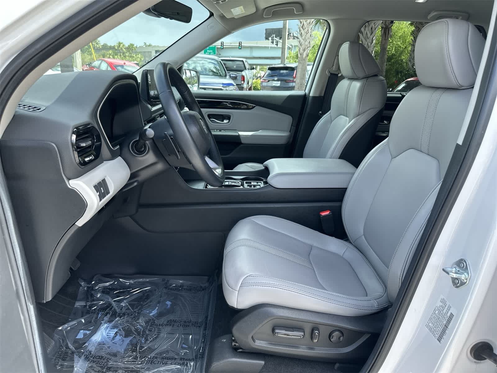 Thumbnail: 2023 Honda Pilot - 13