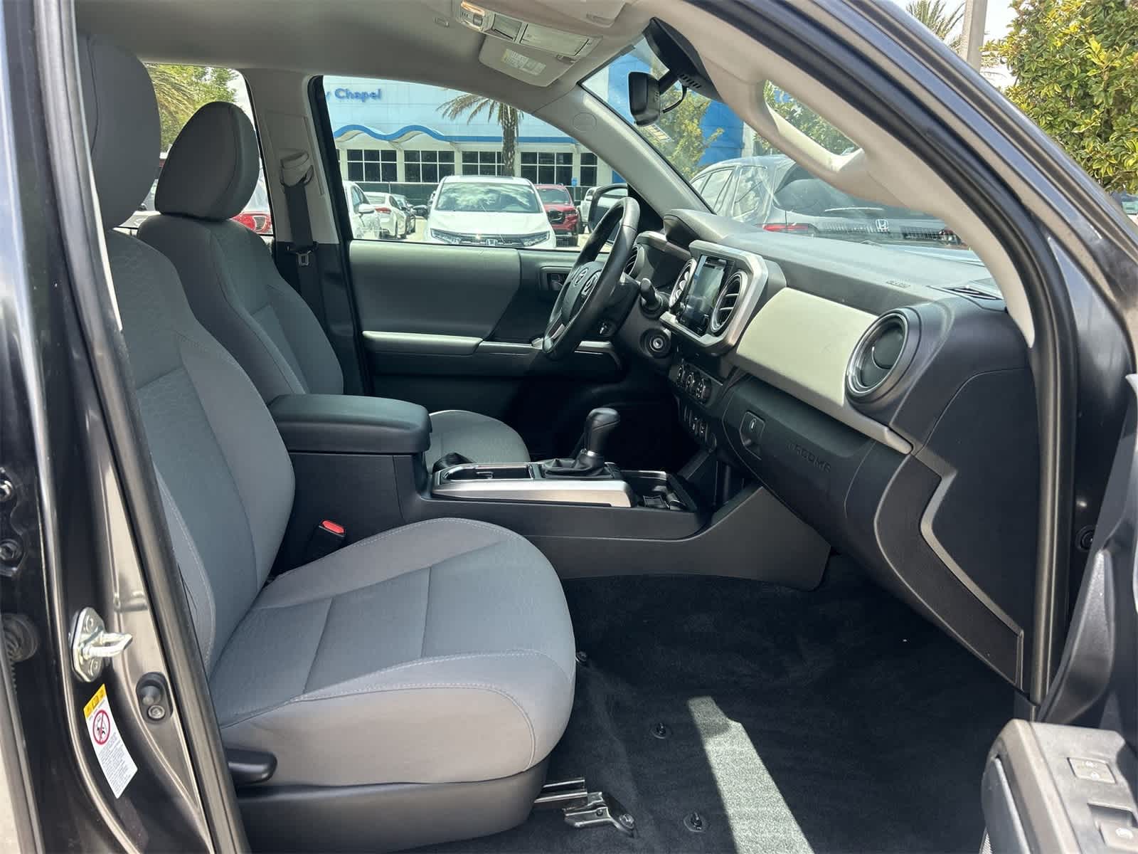 Thumbnail: 2019 Toyota Tacoma - 17