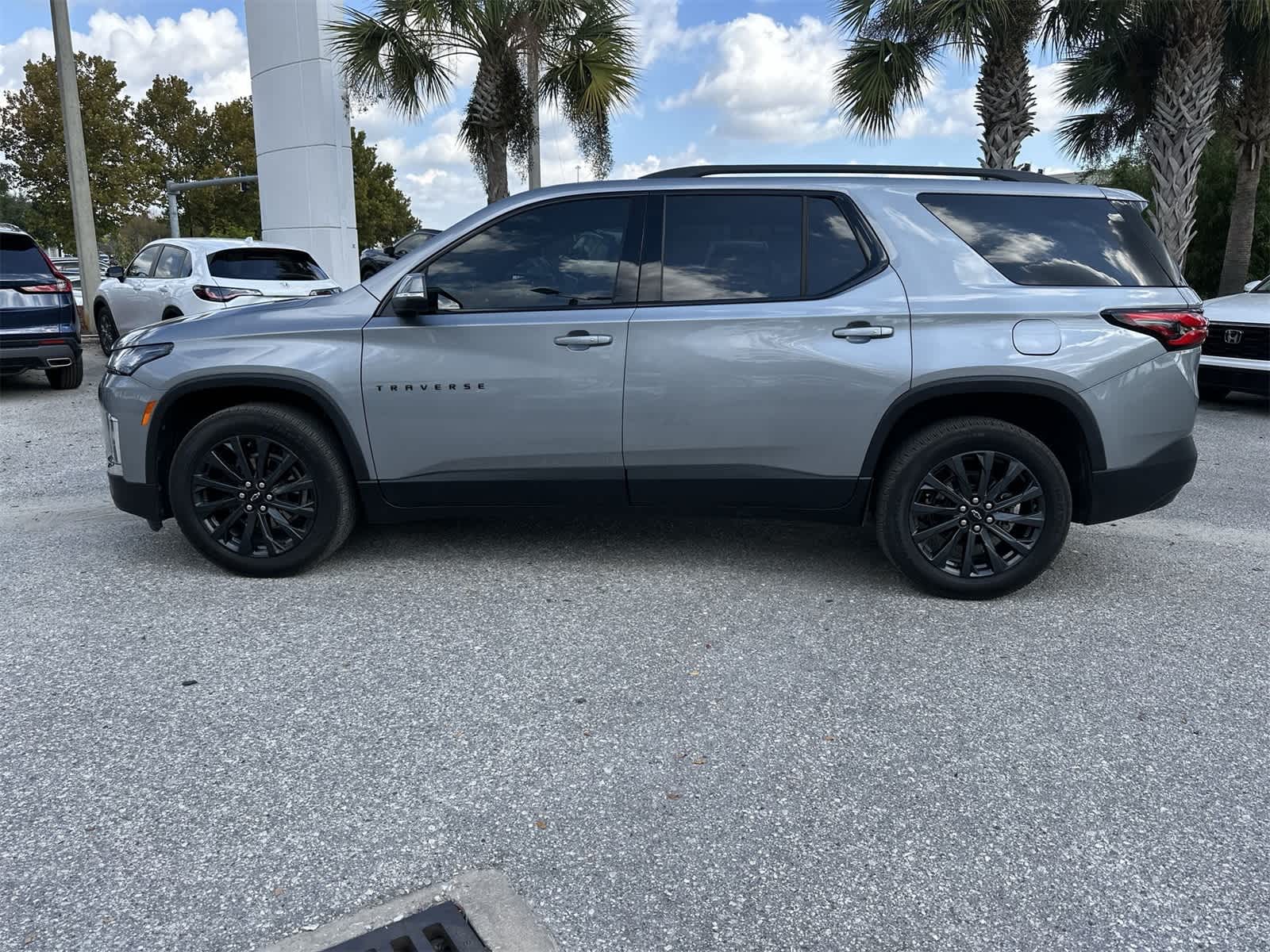 Thumbnail: 2023 Chevrolet Traverse - 3