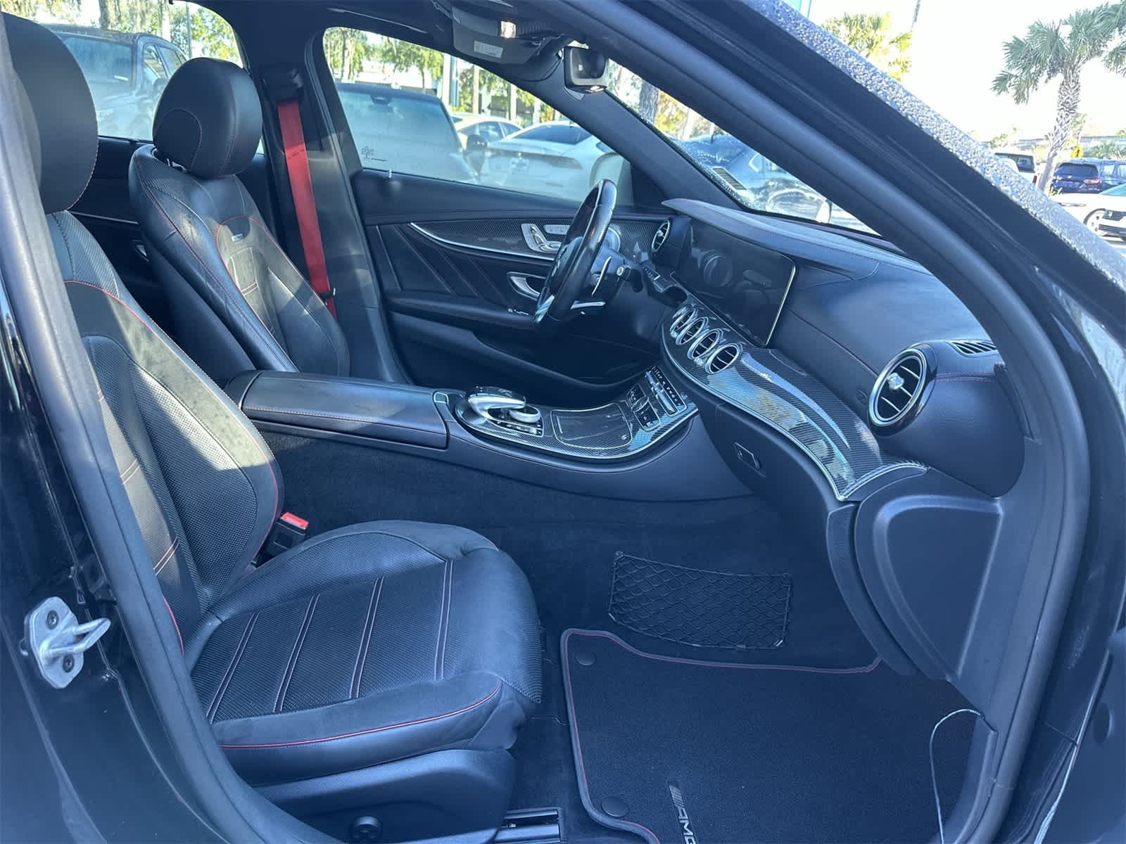 Thumbnail: 2019 Mercedes-Benz E-Class - 16