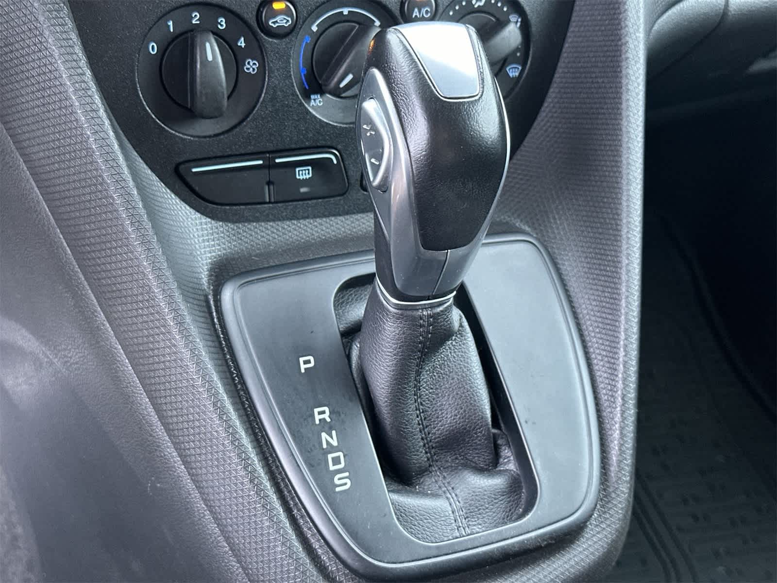 Thumbnail: 2018 Ford Transit Series - 21
