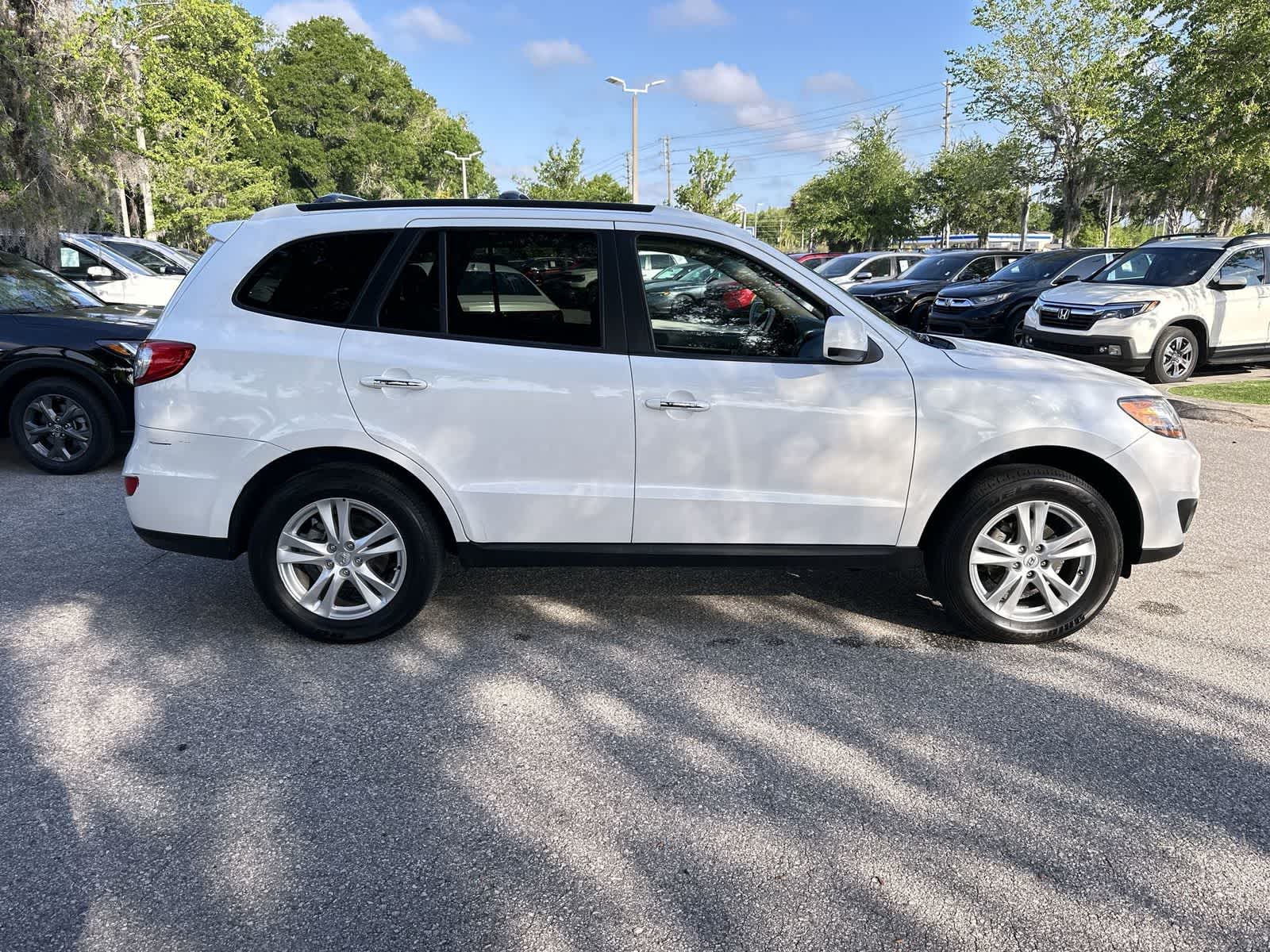 Thumbnail: 2011 Hyundai Santa Fe - 7