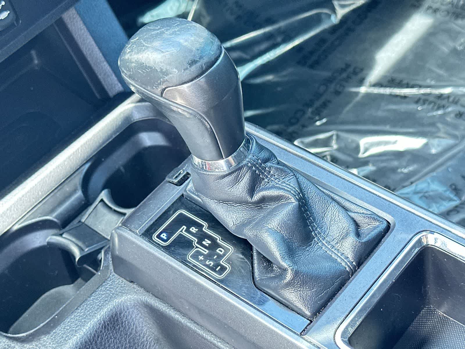 Thumbnail: 2016 Toyota Tacoma - 21