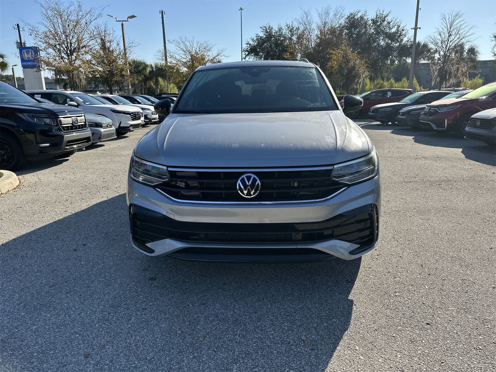 Thumbnail: 2022 Volkswagen Tiguan - 9