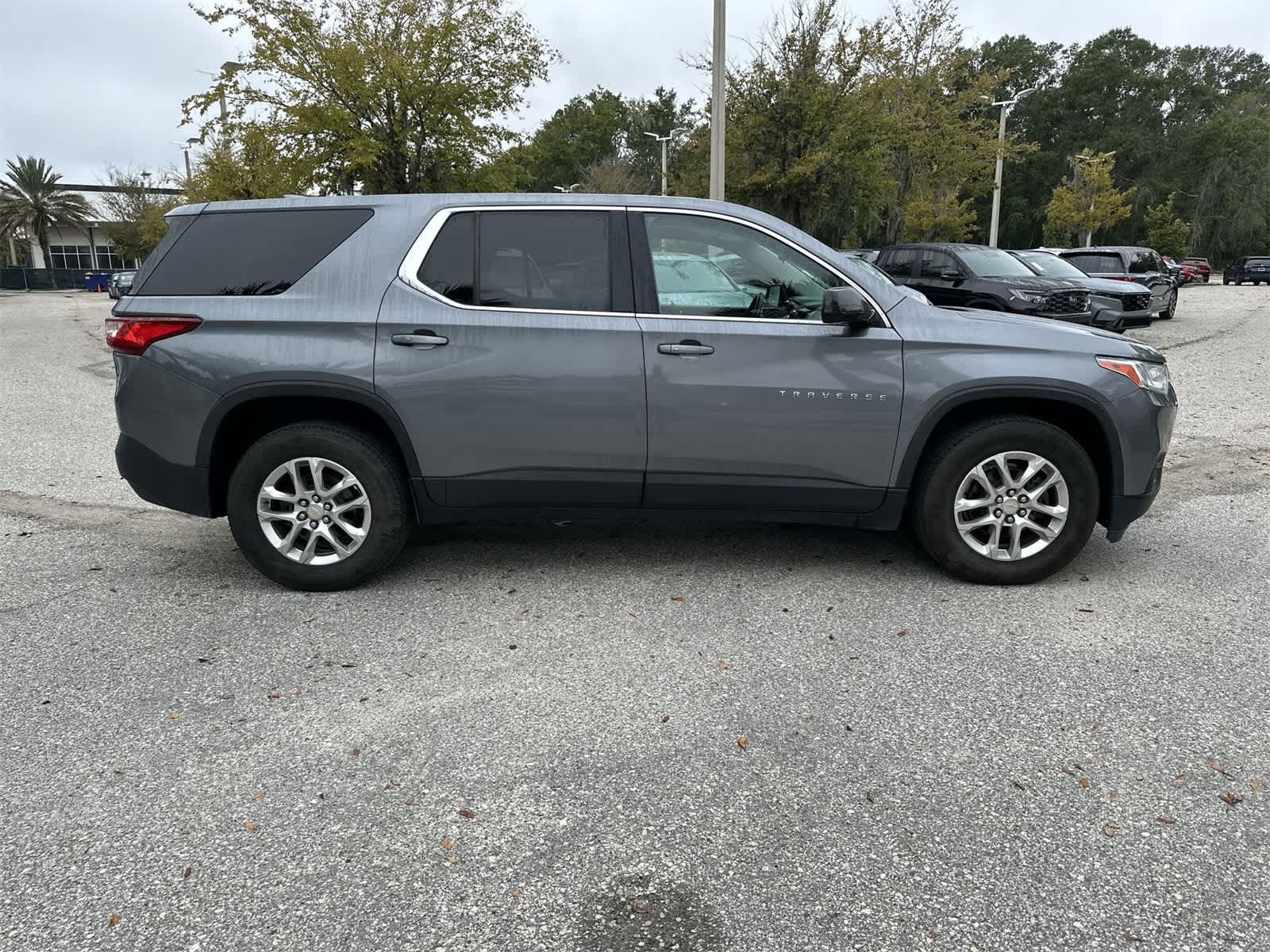 Thumbnail: 2020 Chevrolet Traverse - 7