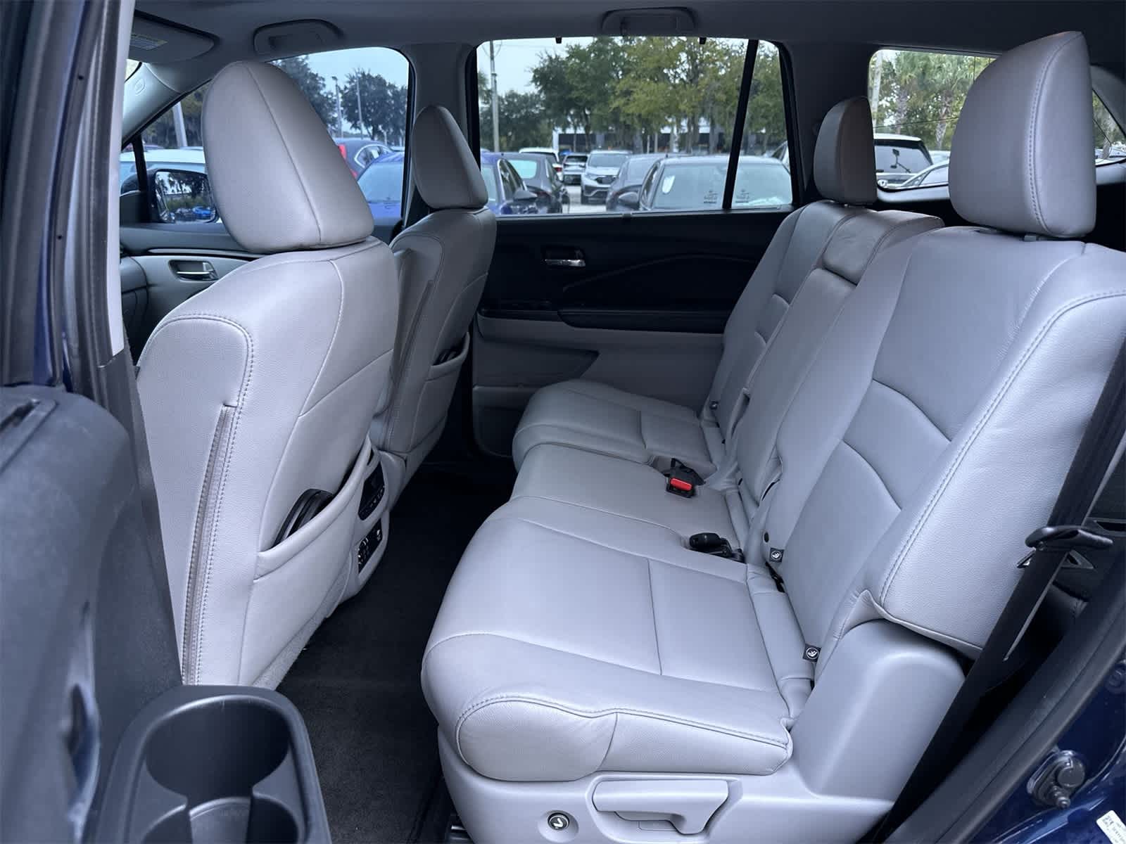 Thumbnail: 2016 Honda Pilot - 15