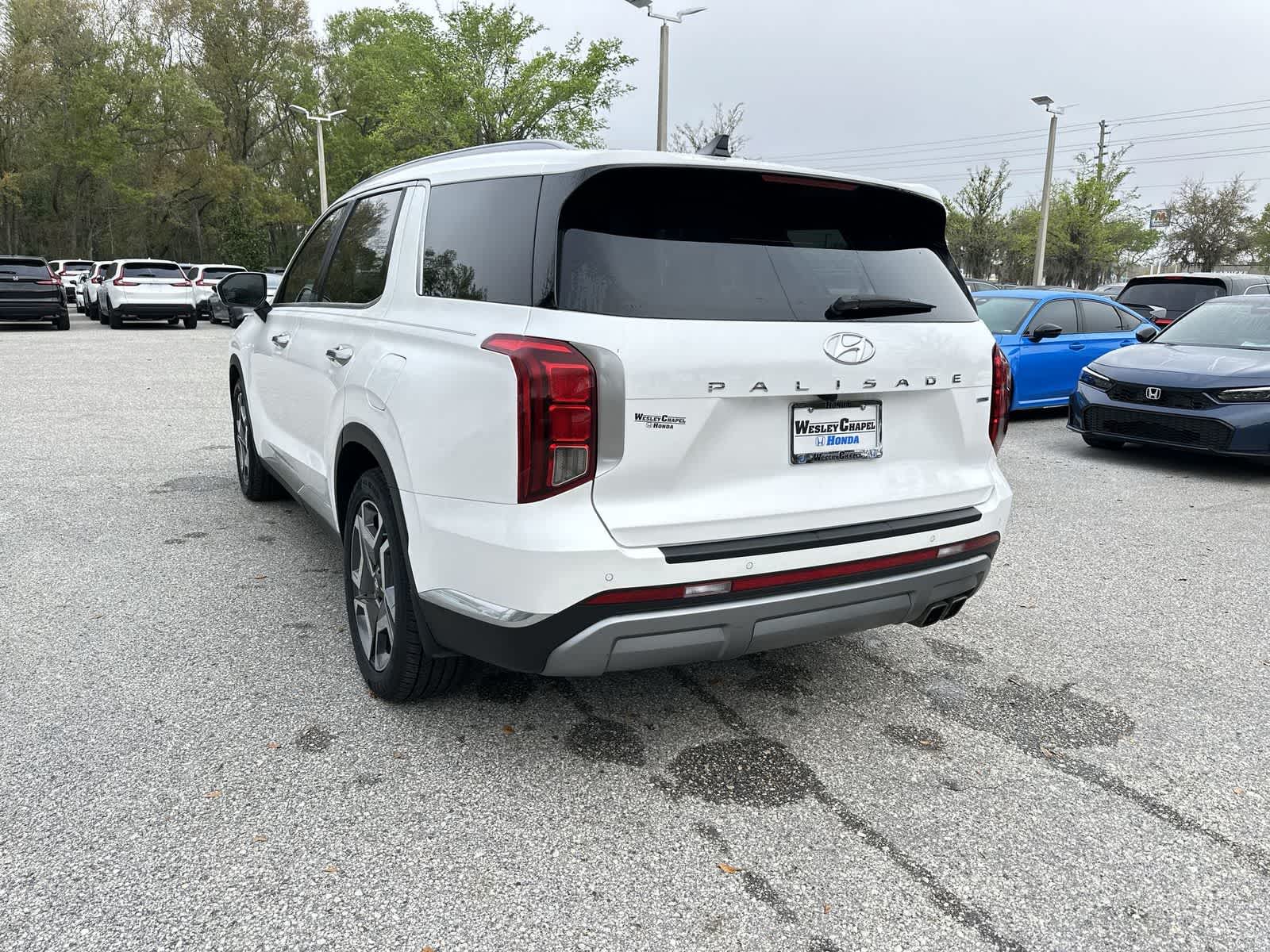 Thumbnail: 2023 Hyundai Palisade - 4