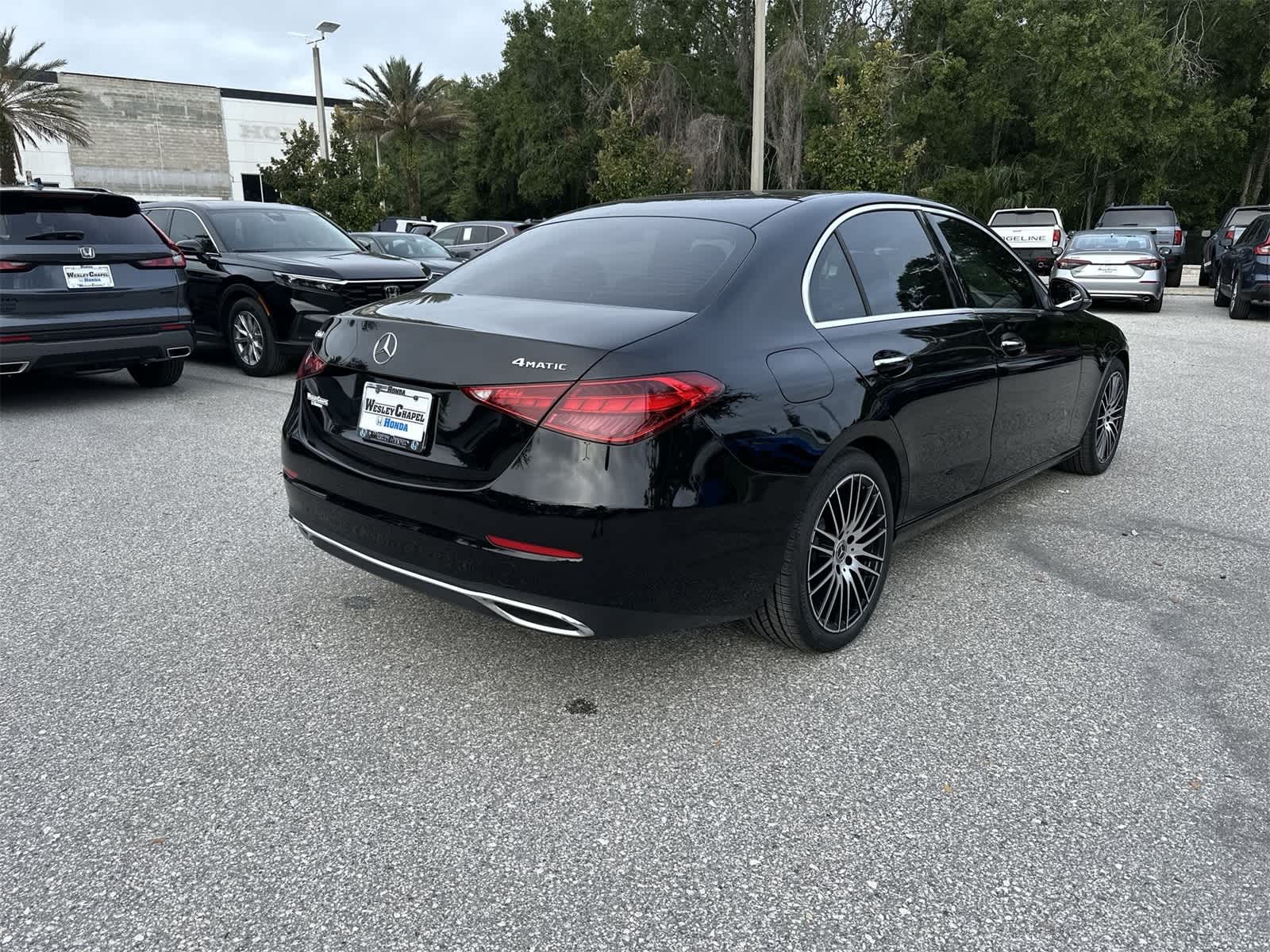 Thumbnail: 2023 Mercedes-Benz C-Class - 6