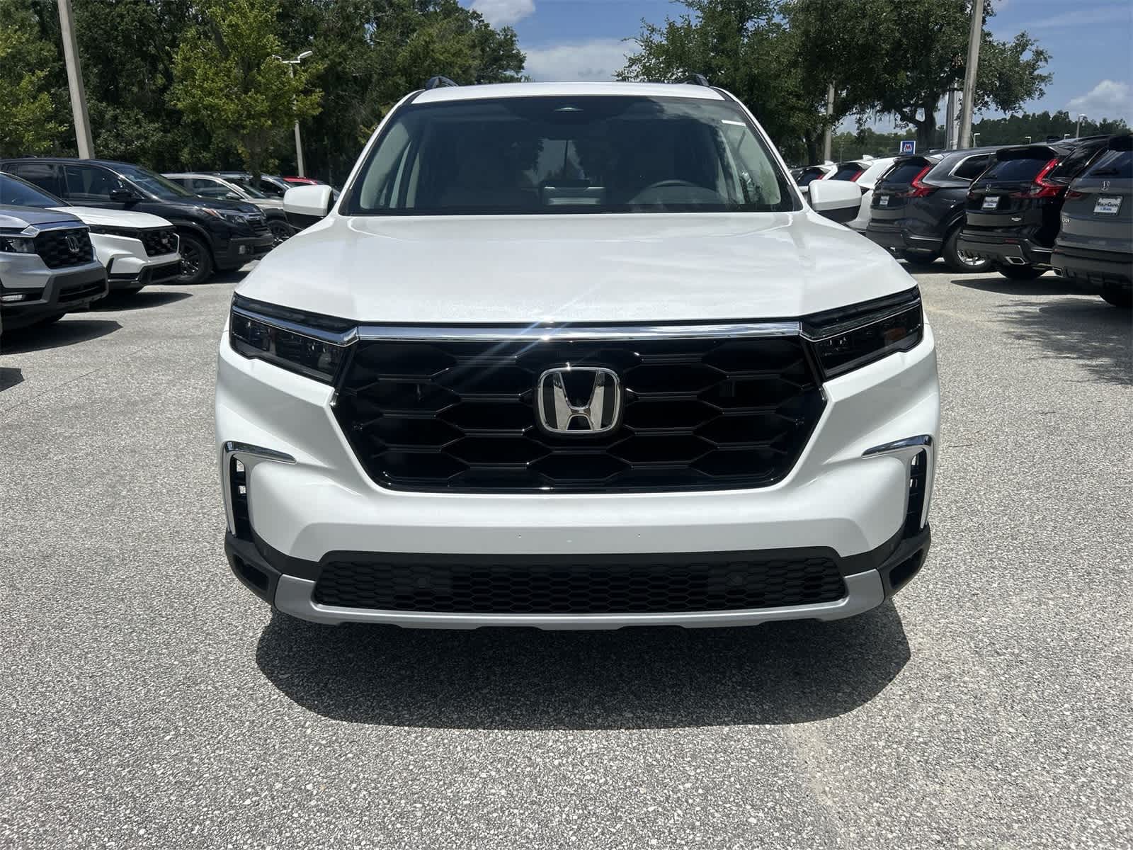 Thumbnail: 2025 Honda Pilot - 9
