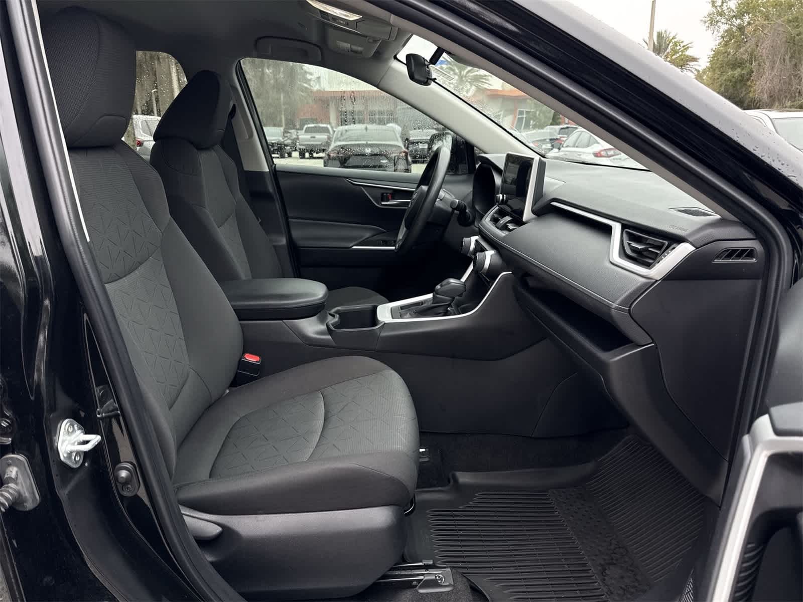 Thumbnail: 2023 Toyota RAV4 - 17