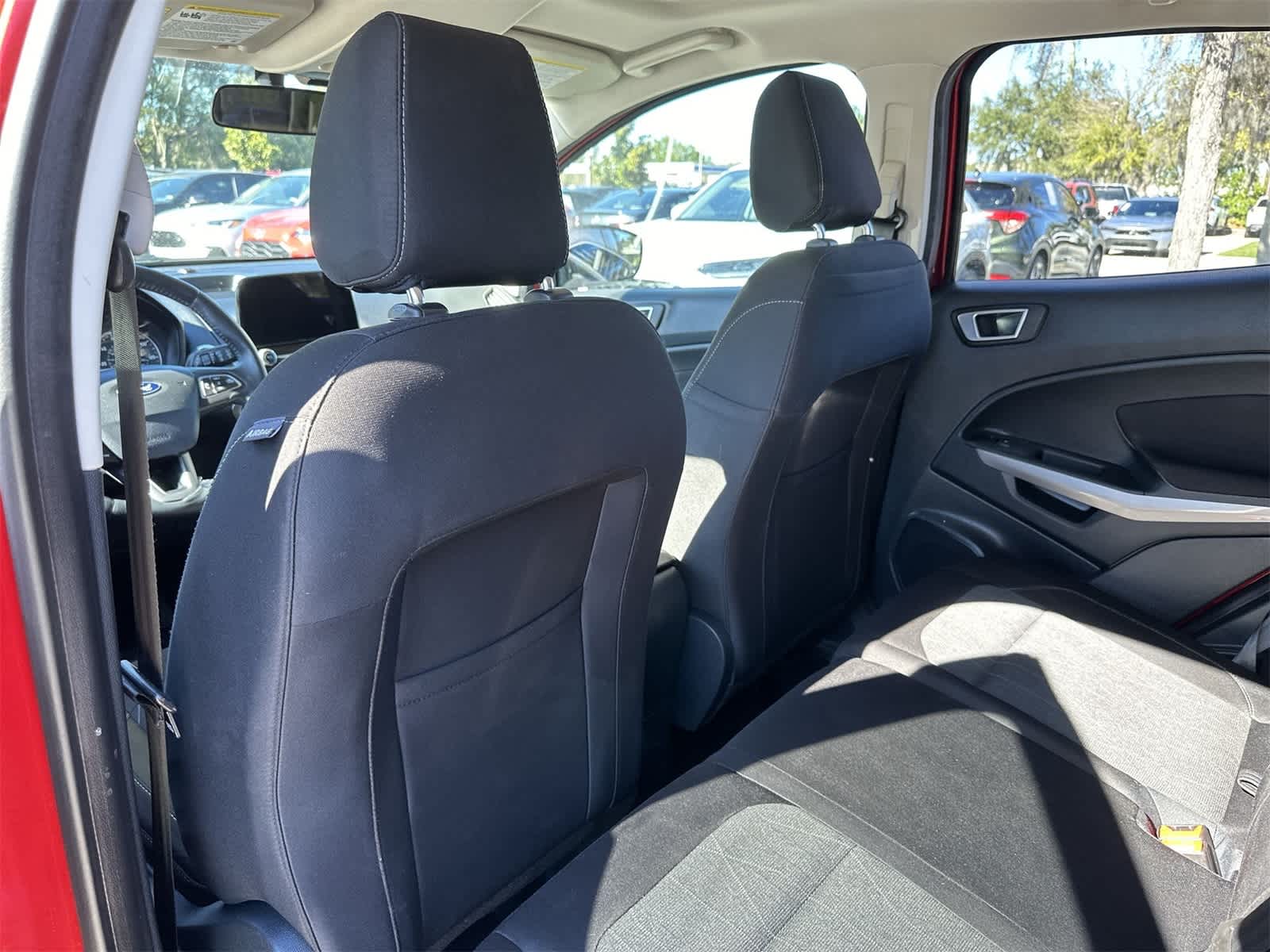 Thumbnail: 2018 Ford EcoSport - 14