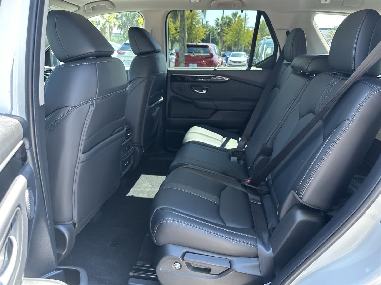 Thumbnail: 2025 Honda Pilot - 15