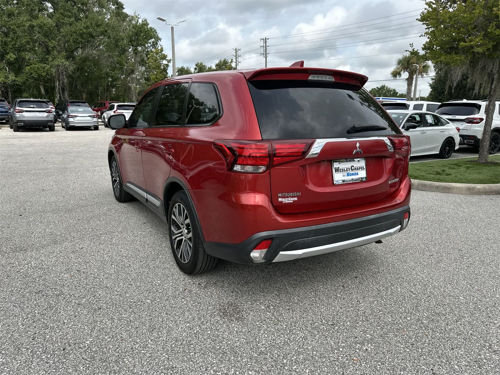 Thumbnail: 2018 Mitsubishi Outlander - 4