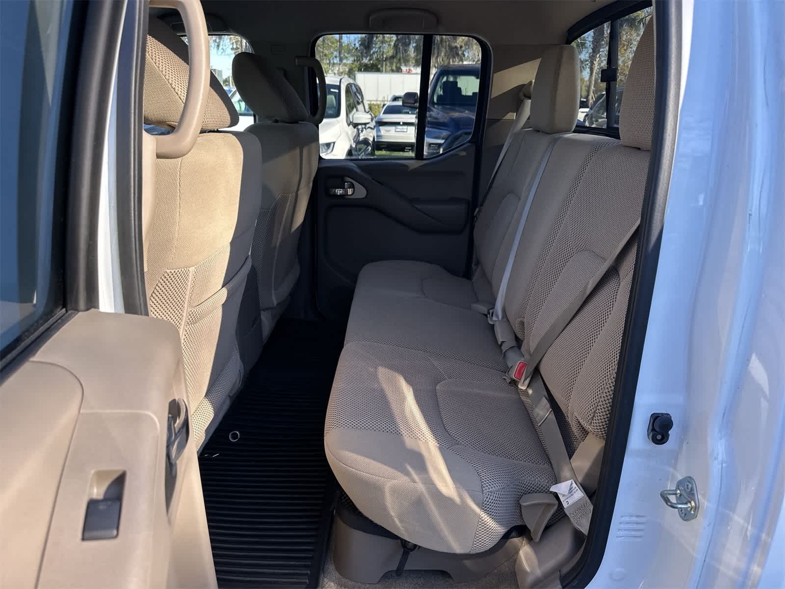 Thumbnail: 2016 Nissan Frontier - 15