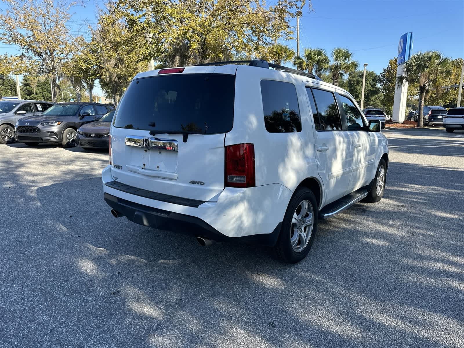 Thumbnail: 2014 Honda Pilot - 6