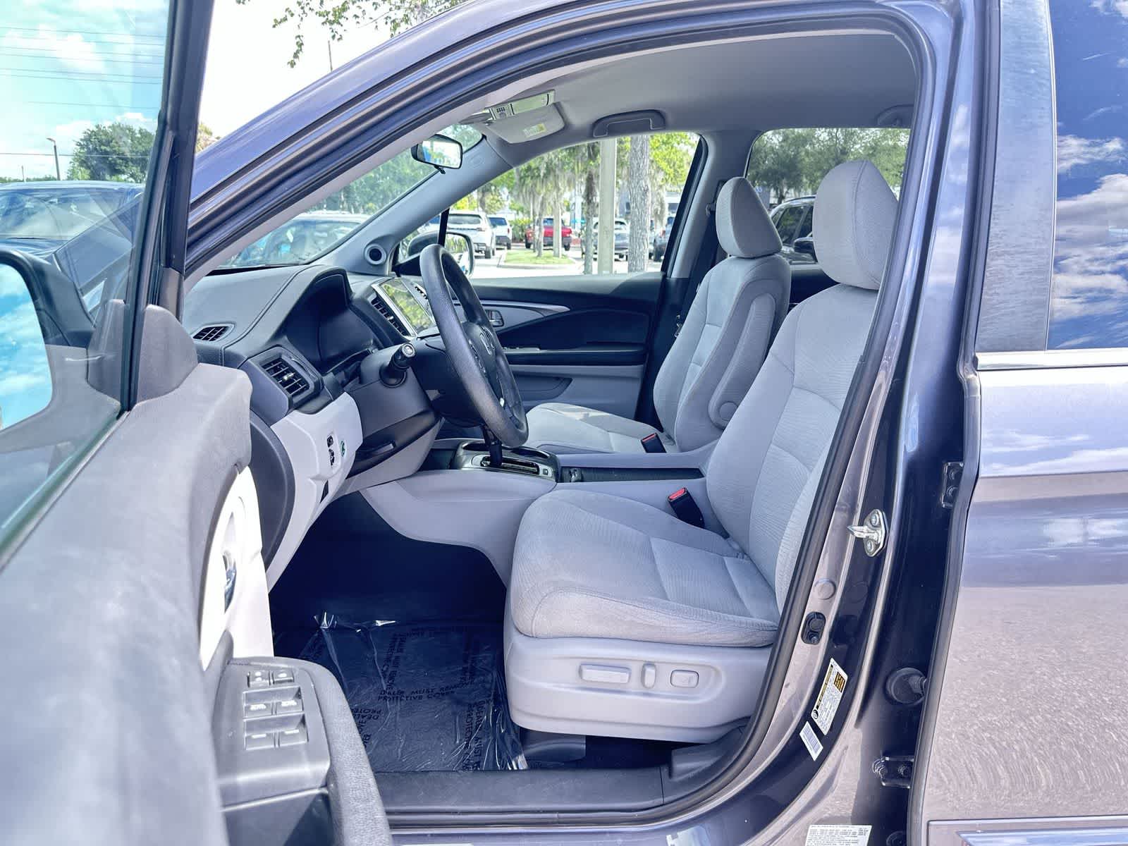Thumbnail: 2017 Honda Pilot - 2