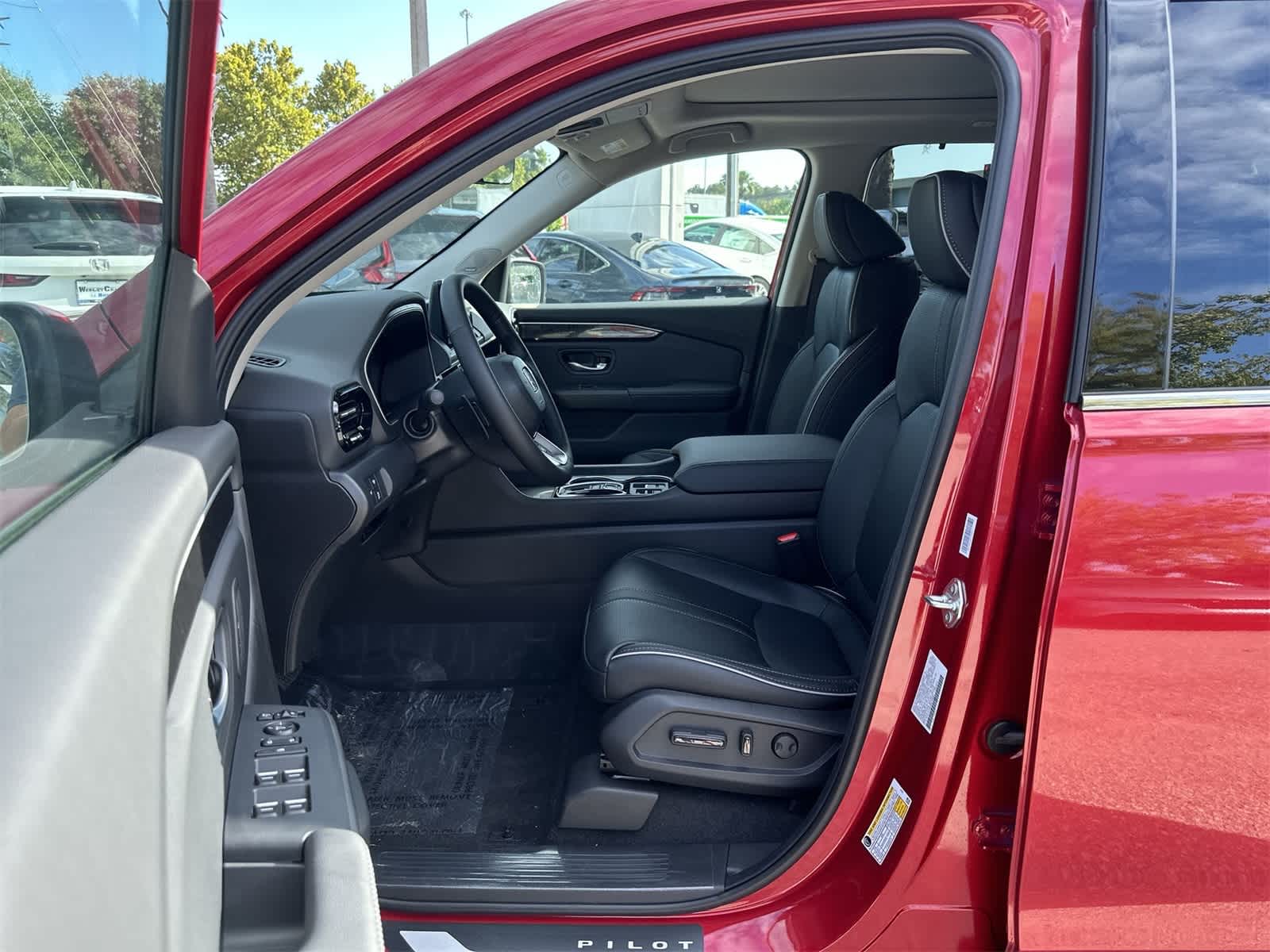 Thumbnail: 2025 Honda Pilot - 2