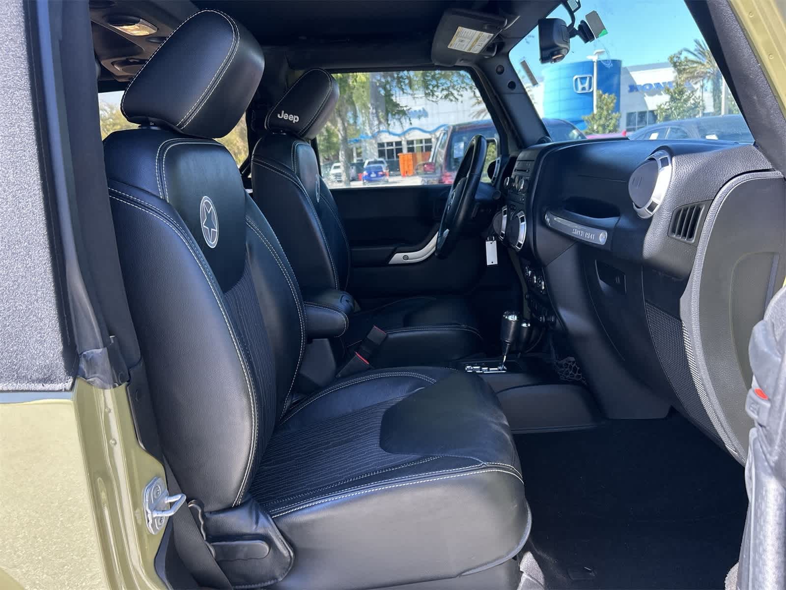 Thumbnail: 2013 Jeep Wrangler - 16