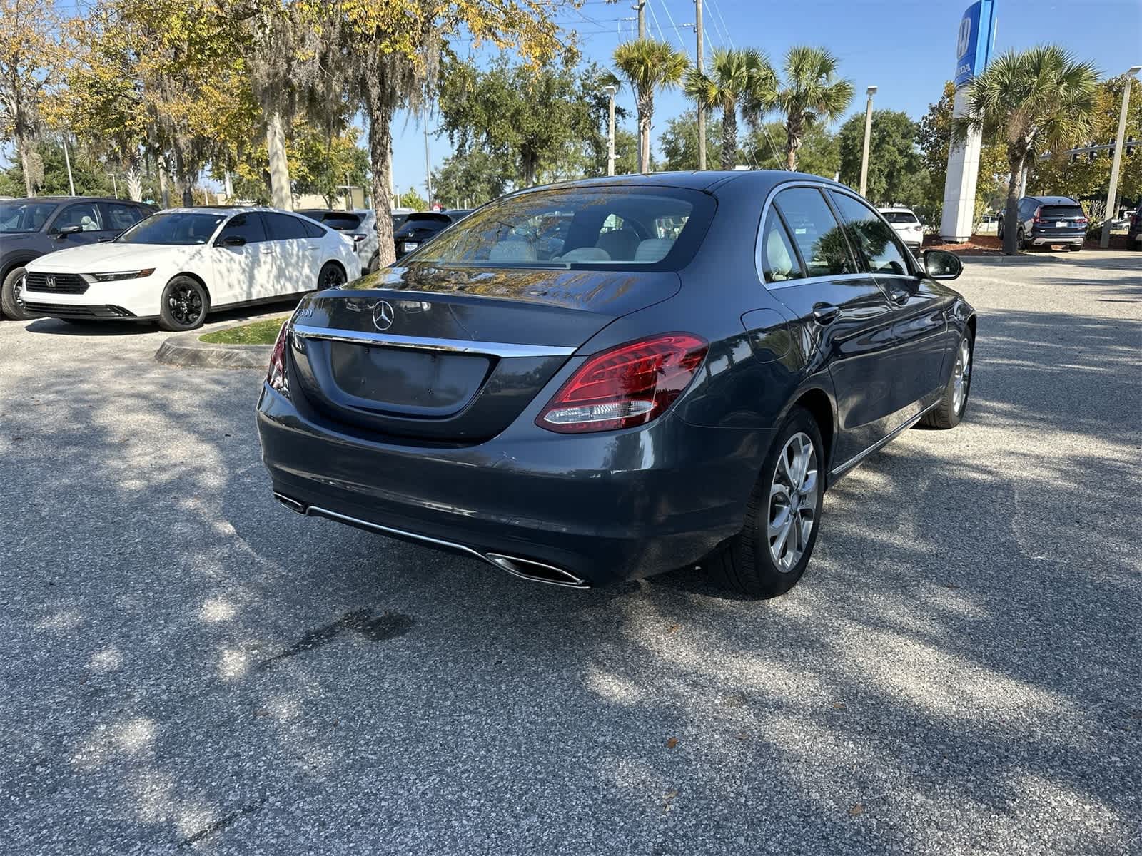 Thumbnail: 2015 Mercedes-Benz C-Class - 6