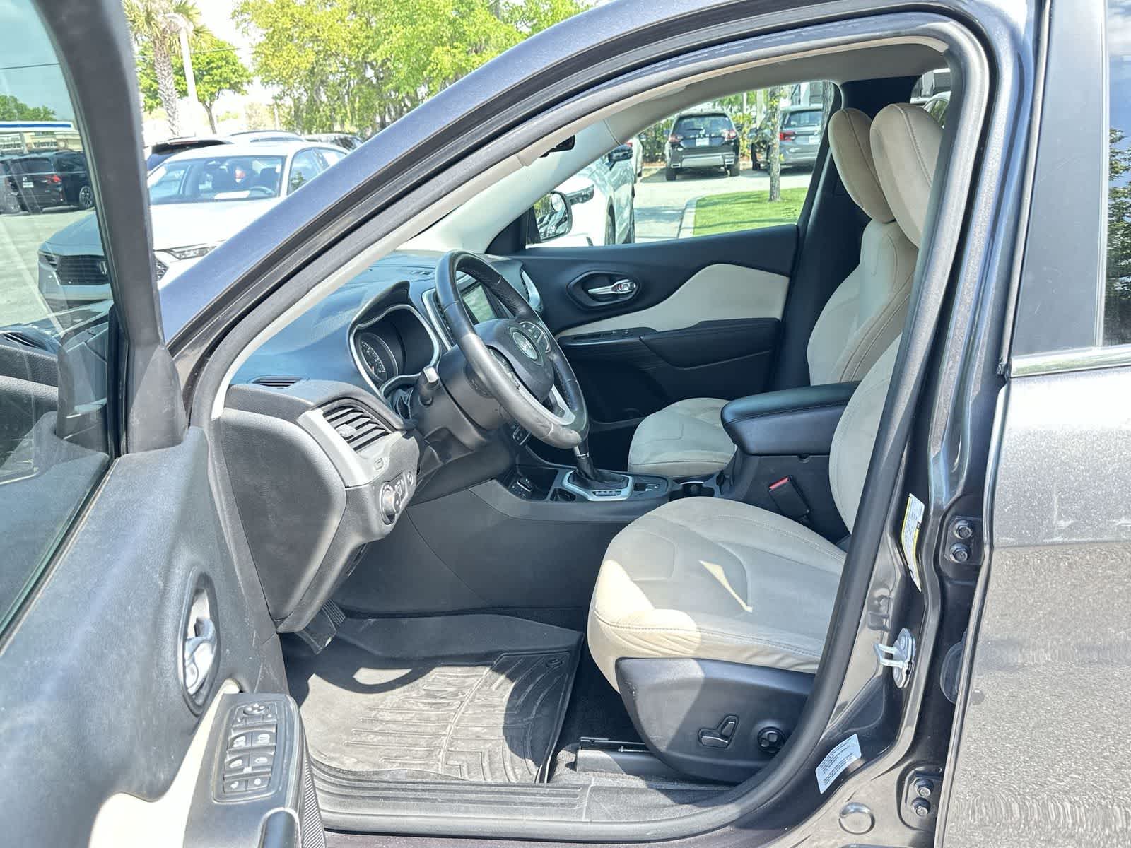 Thumbnail: 2015 Jeep Cherokee - 2