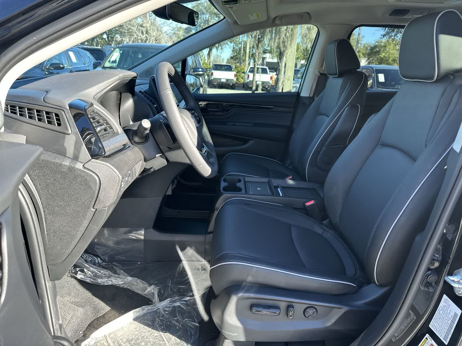 Thumbnail: 2026 Honda Odyssey - 13