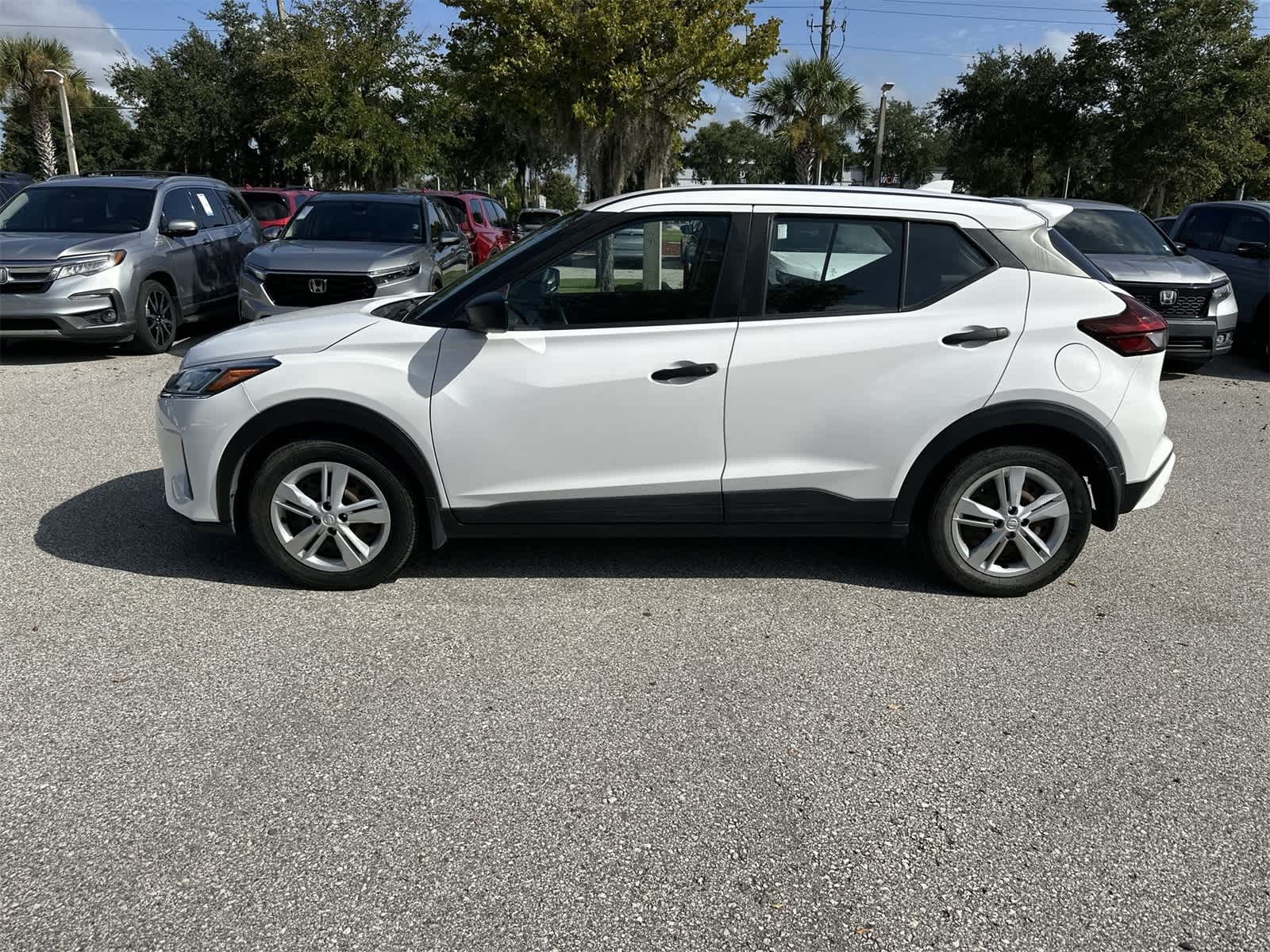Thumbnail: 2022 Nissan Kicks - 3