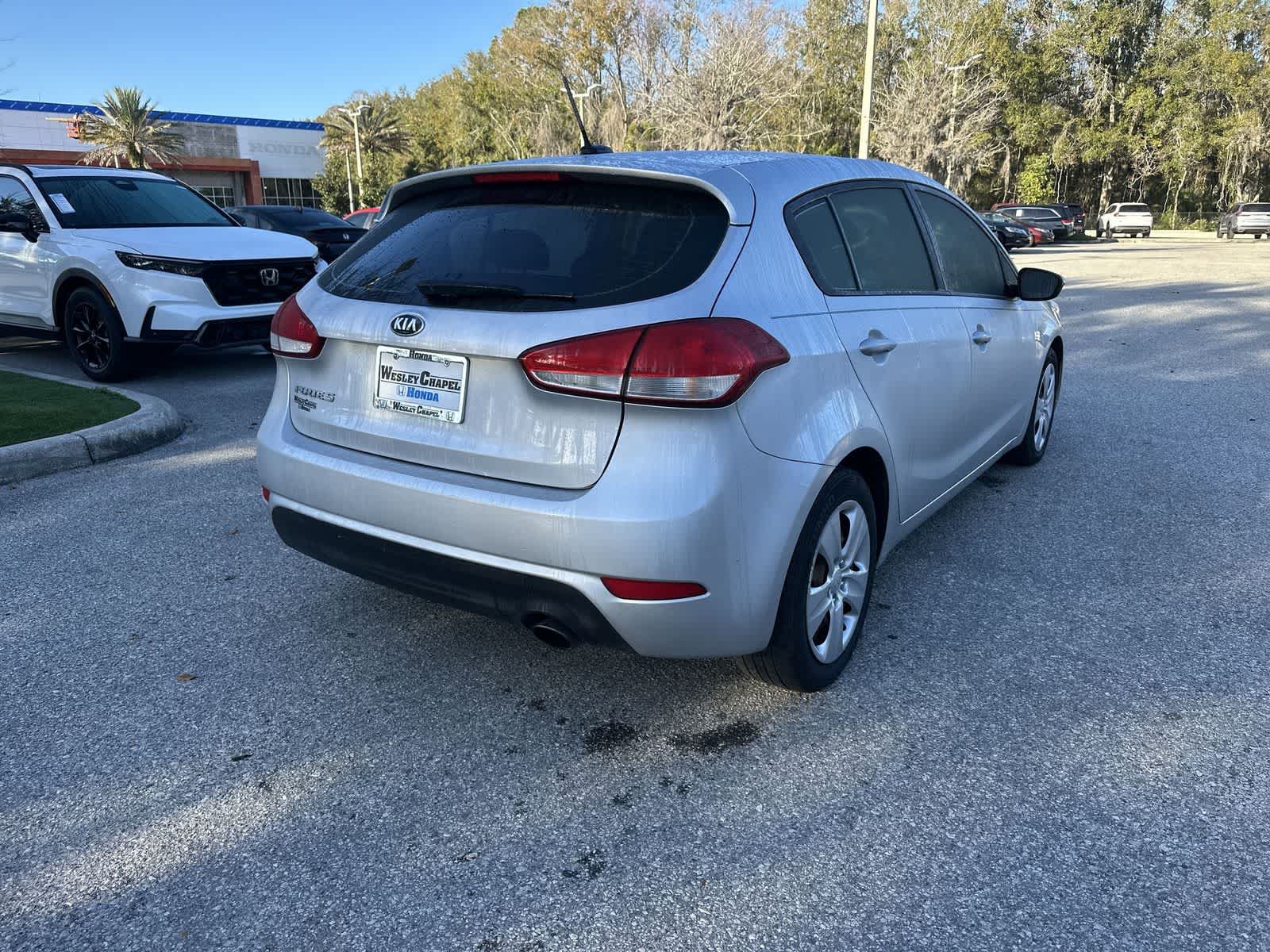 Thumbnail: 2016 Kia Forte - 6