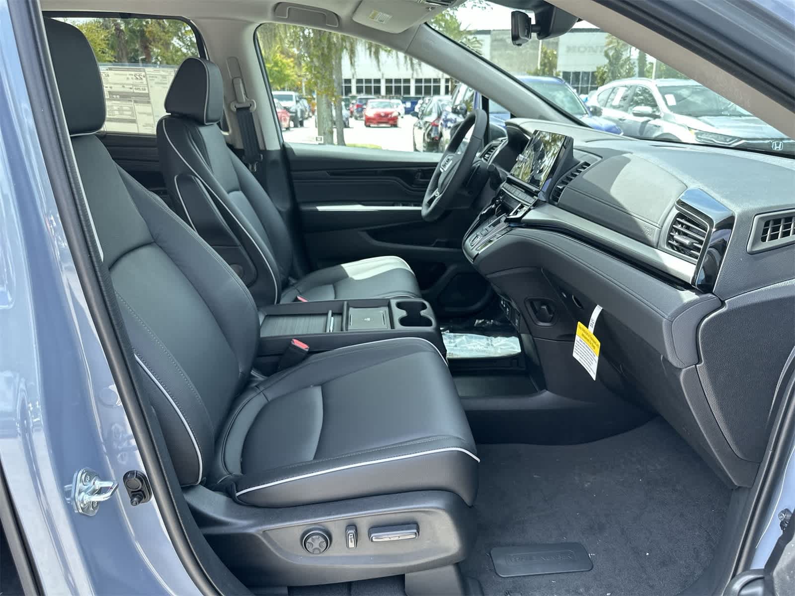 Thumbnail: 2026 Honda Odyssey - 17